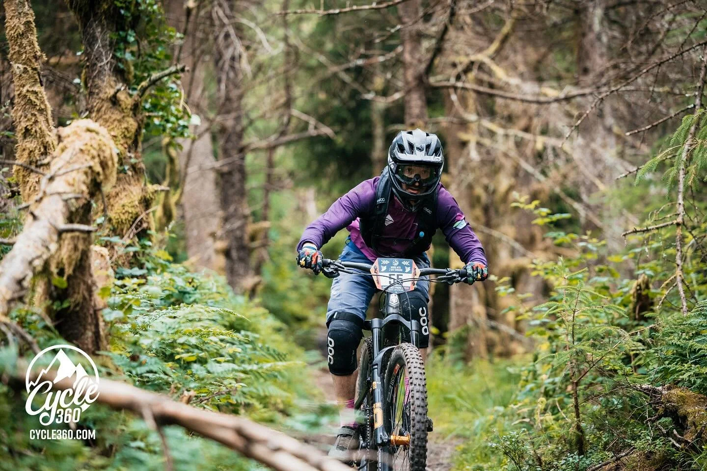 We headed over to the Isle of Man for our first experience of the @manxmtbenduro and what a weekend we had! Two days of practice and two big race days on tough but enjoyable trails! Loved it! Both on the podium was icing on the cake 🎉 

📸 @ricciard