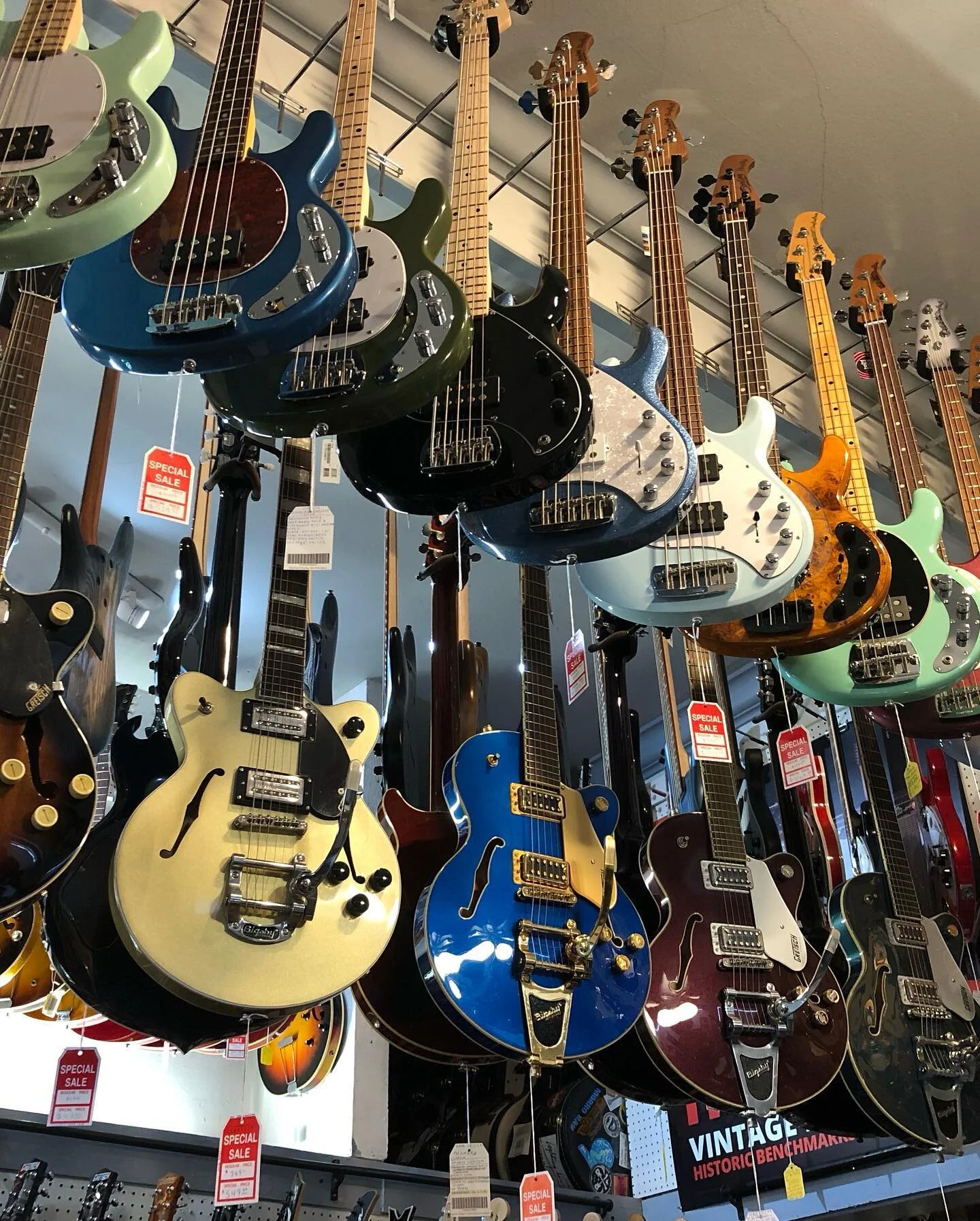 Lightning Joe's Guitar Heaven