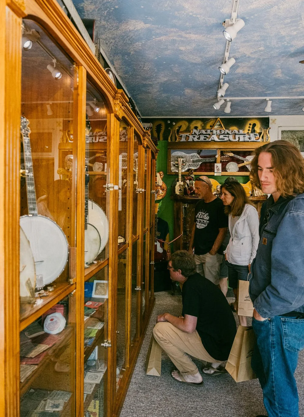 40th Anniversary Celebration — Lightning Joe's Guitar Heaven