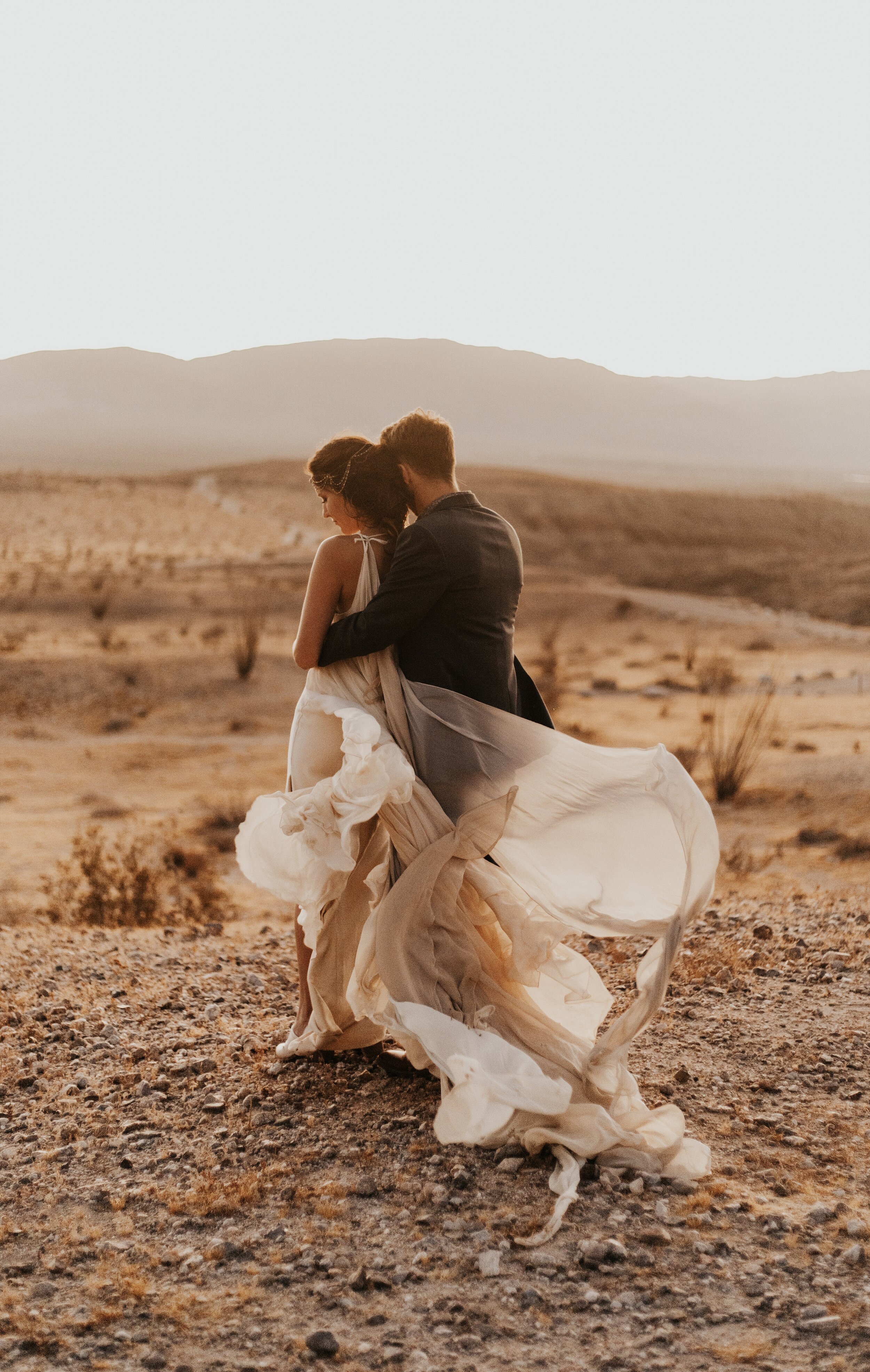 jessika-christine-photography-desert-elopement-couples-outdoor-adventurous-session (22).jpg