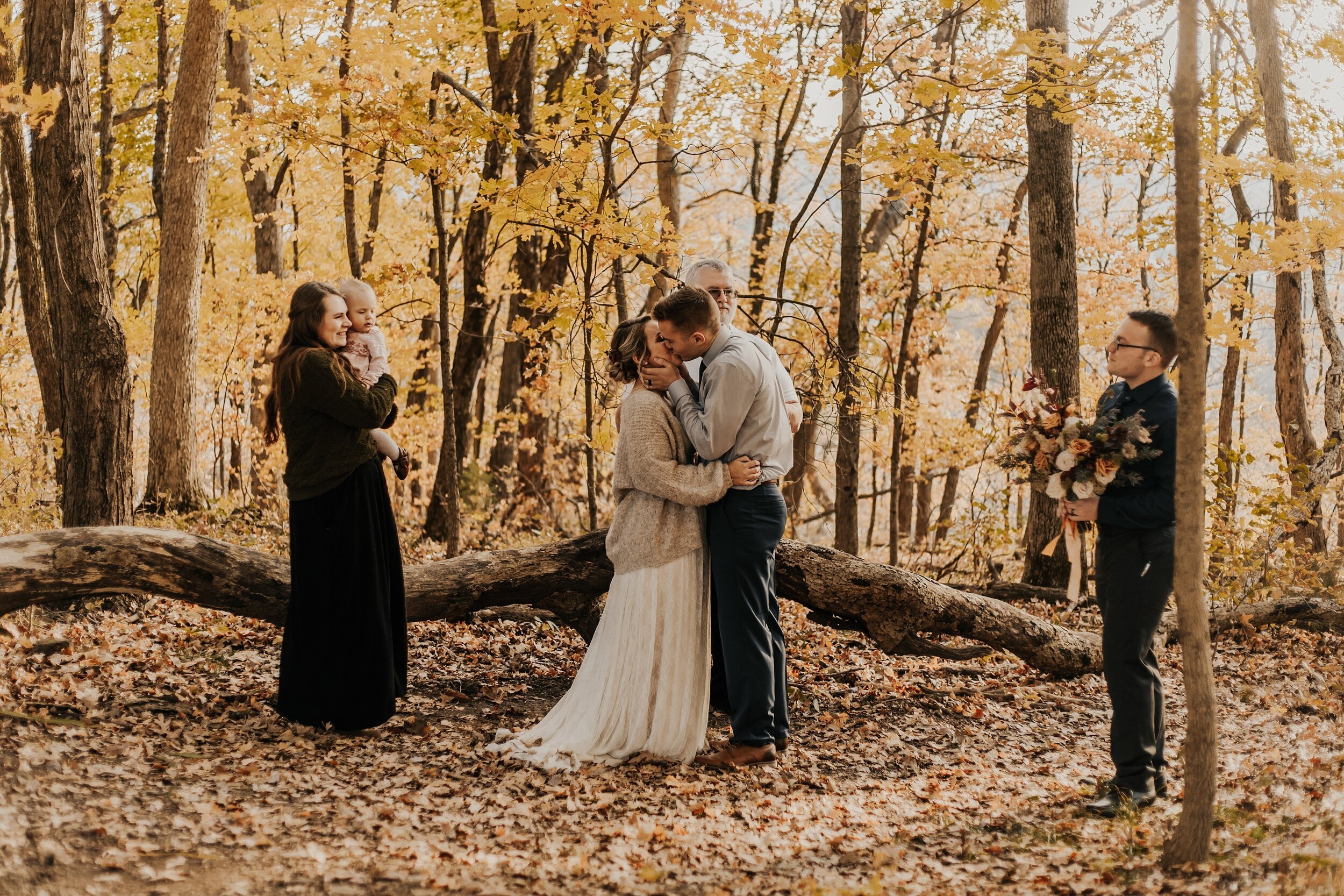 jessika-christine-photography-elopement-couples-outdoor-adventurous-session (10).jpg