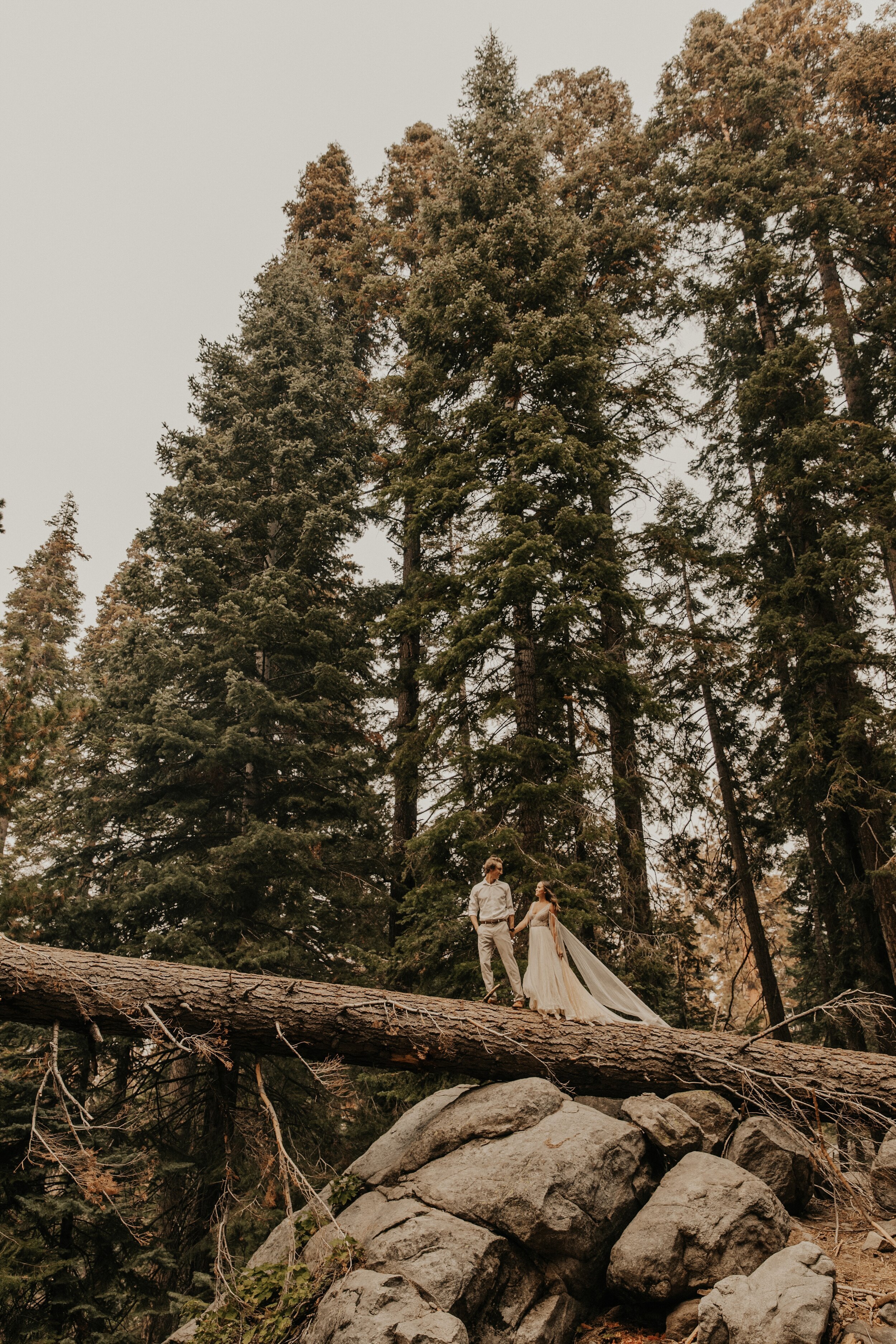 jessika-christine-photography-yosemite-couples-outdoor-adventurous-session (4).jpg