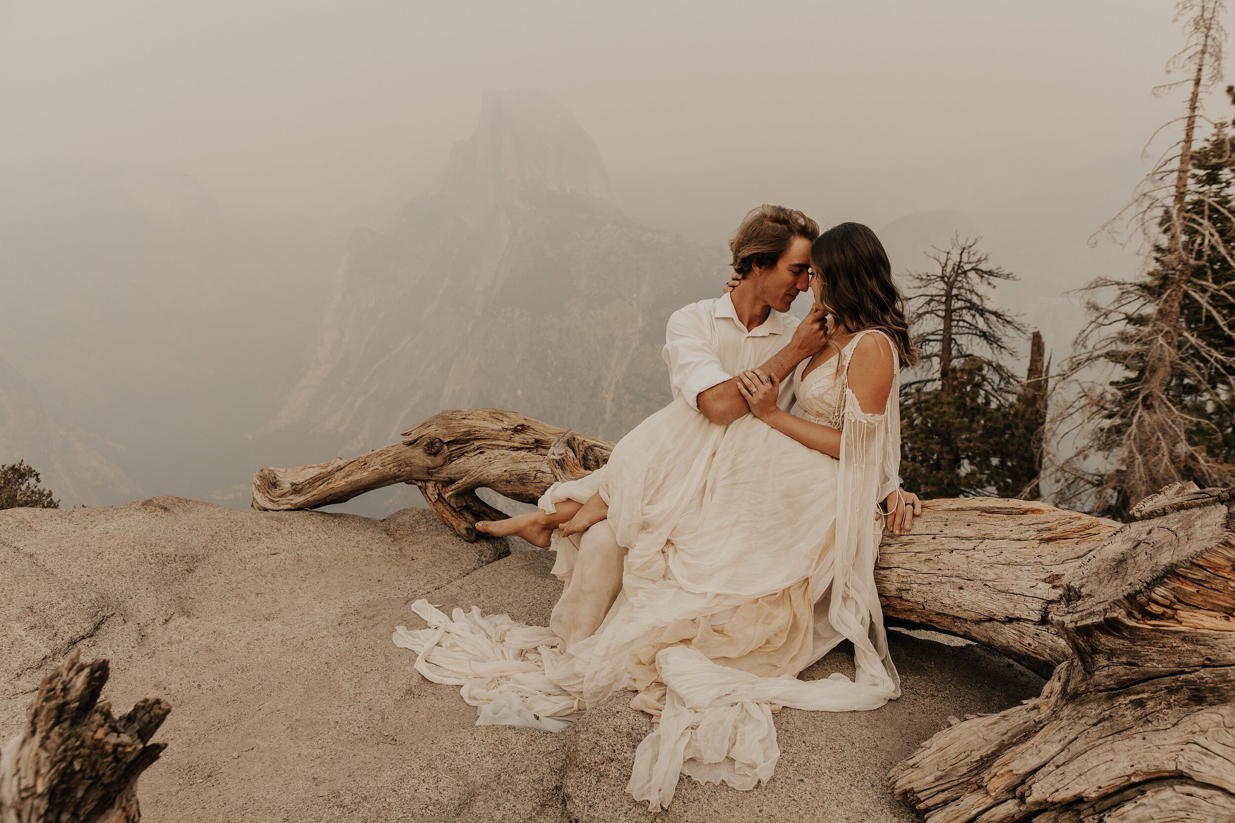 jessika-christine-photography-yosemite-couples-outdoor-adventurous-session (16).jpg