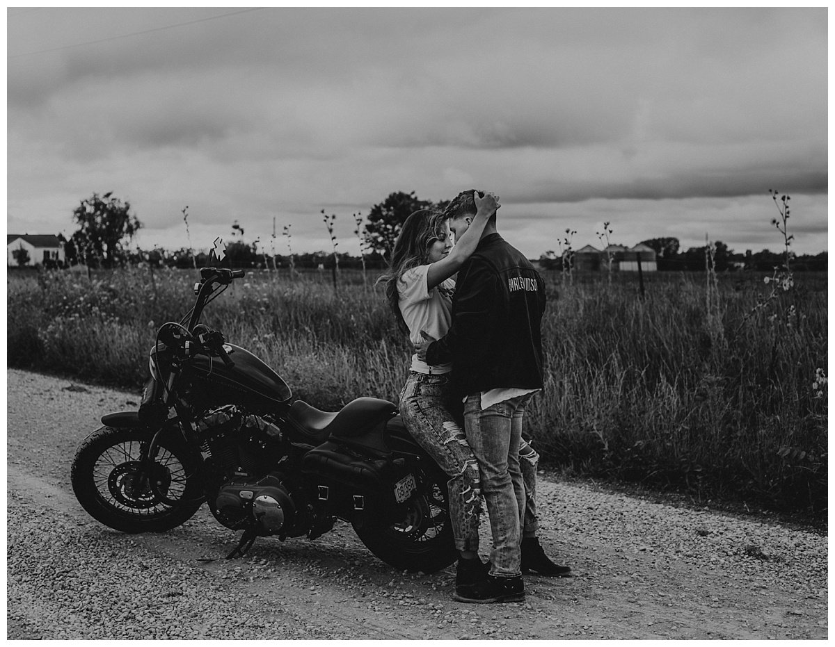 motorcycle+session+_+adventure+session+_+engagement+session+_+motorcycle+photos+_+lana+del+rey+_+ride+or+die+_+adventurous+couple+_+kansas+city+photographer+_+kansas+city+photography (9).jpeg