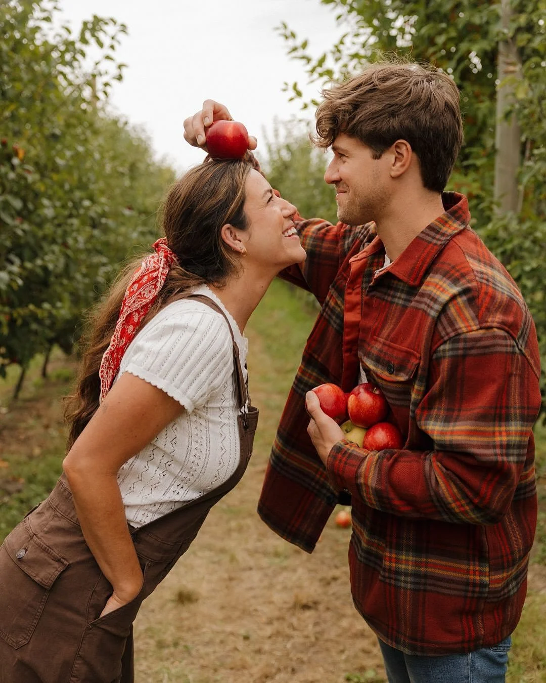 Turning your photo session into a date is honestly the best way to make it feel natural, fun, and documentary. When you&rsquo;re doing something you actually enjoy together, the camera fades into the background &mdash; and the photos start to feel li