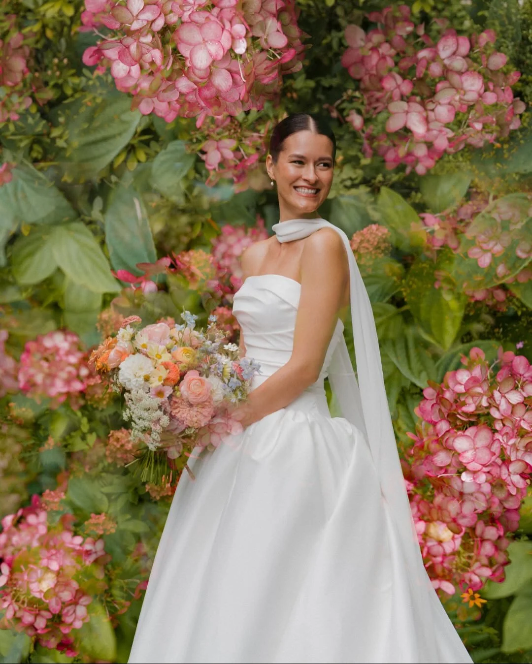 Scott and Maya&rsquo;s wedding at Mt. Hood Organic Farms was the perfect blend of moody PNW charm and mountain beauty. Their day began under classic grey PNW skies&mdash;a soft, misty atmosphere that wrapped the orchards and iconic apple houses in a 