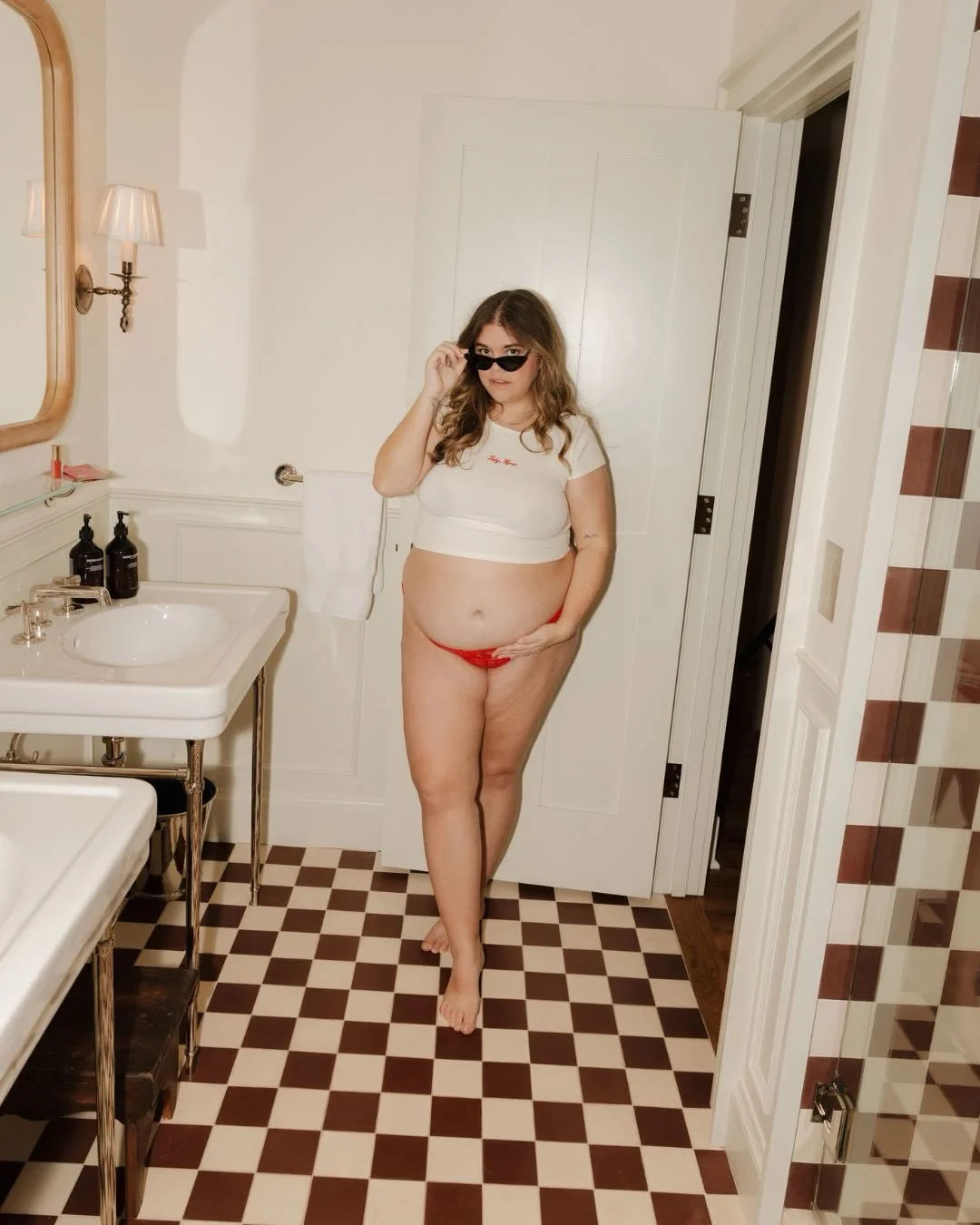 Growing life, but make it editorial. ✨

Maternity doesn&rsquo;t always have to be fields and sunsets. Sometimes it looks like soft window light, quiet moments, and a little bit of fashion. This session felt like stepping into a story&mdash;intimate, 