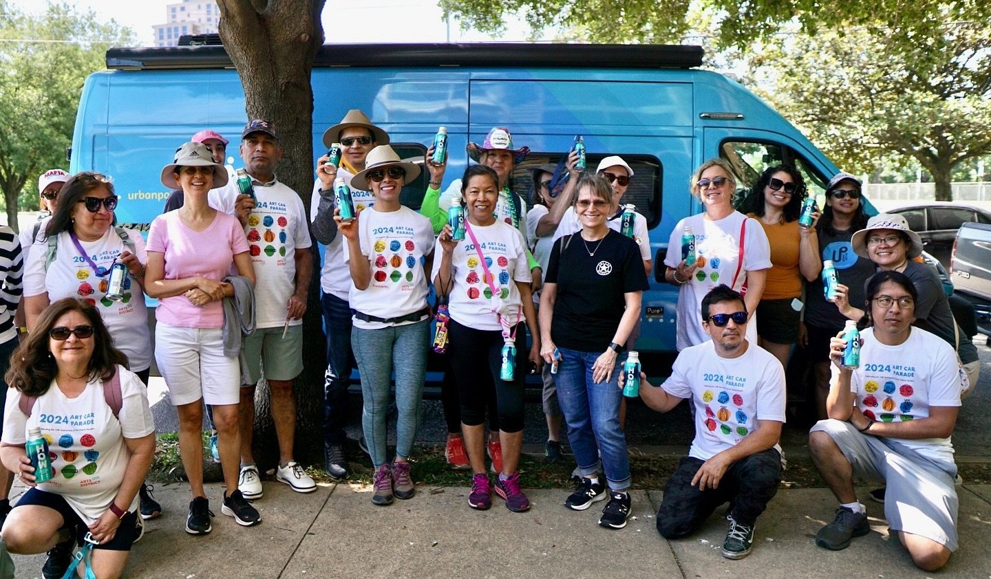 Cheers-Art Car Parade Walk! It&rsquo;s always a good time when we connect with movement, nature, AND Art Cars!! Such a fun community day with Arts District Houston and Wellness Walkers. 
Special thank you to HOW Water for keeping us hydrated! A Houst