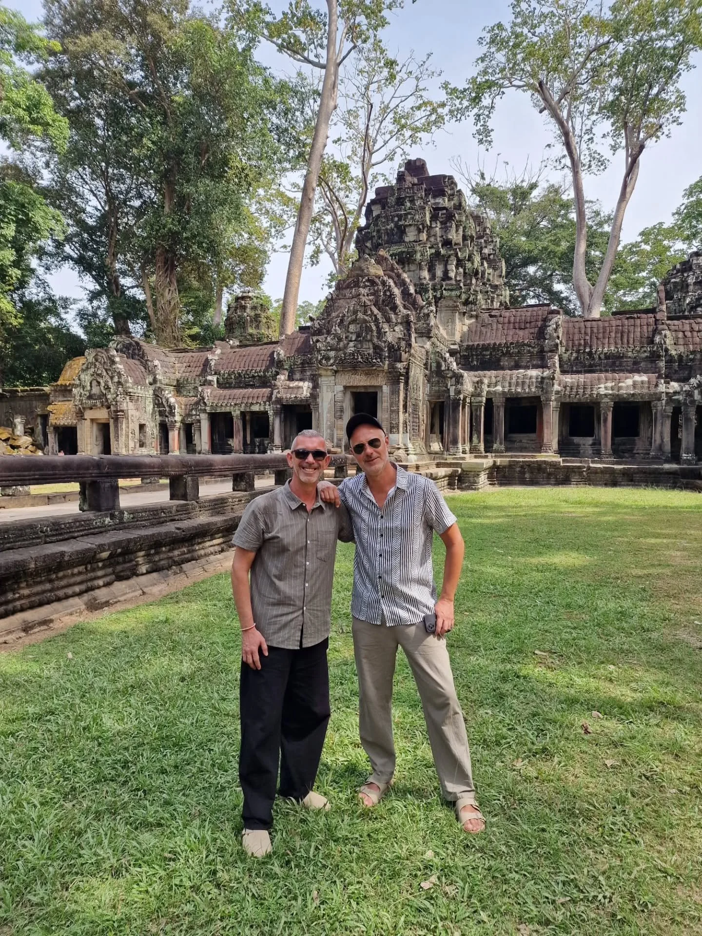 Days 10 &amp; 11 - Siem Reap, Cambodia

Were all about slowing down and taking it all in 💫
We kicked off the tour in Siem Reap with Outcomeout, exploring the city highlights, local life and hidden corners 🇰🇭🏳️&zwj;🌈

The day ended the best way &