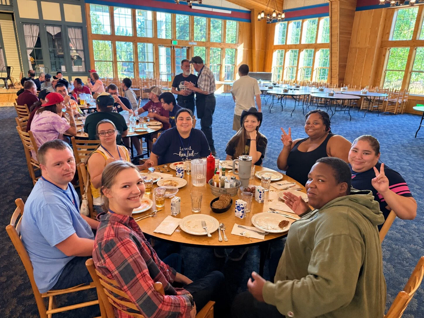 04-community-meal.jpg