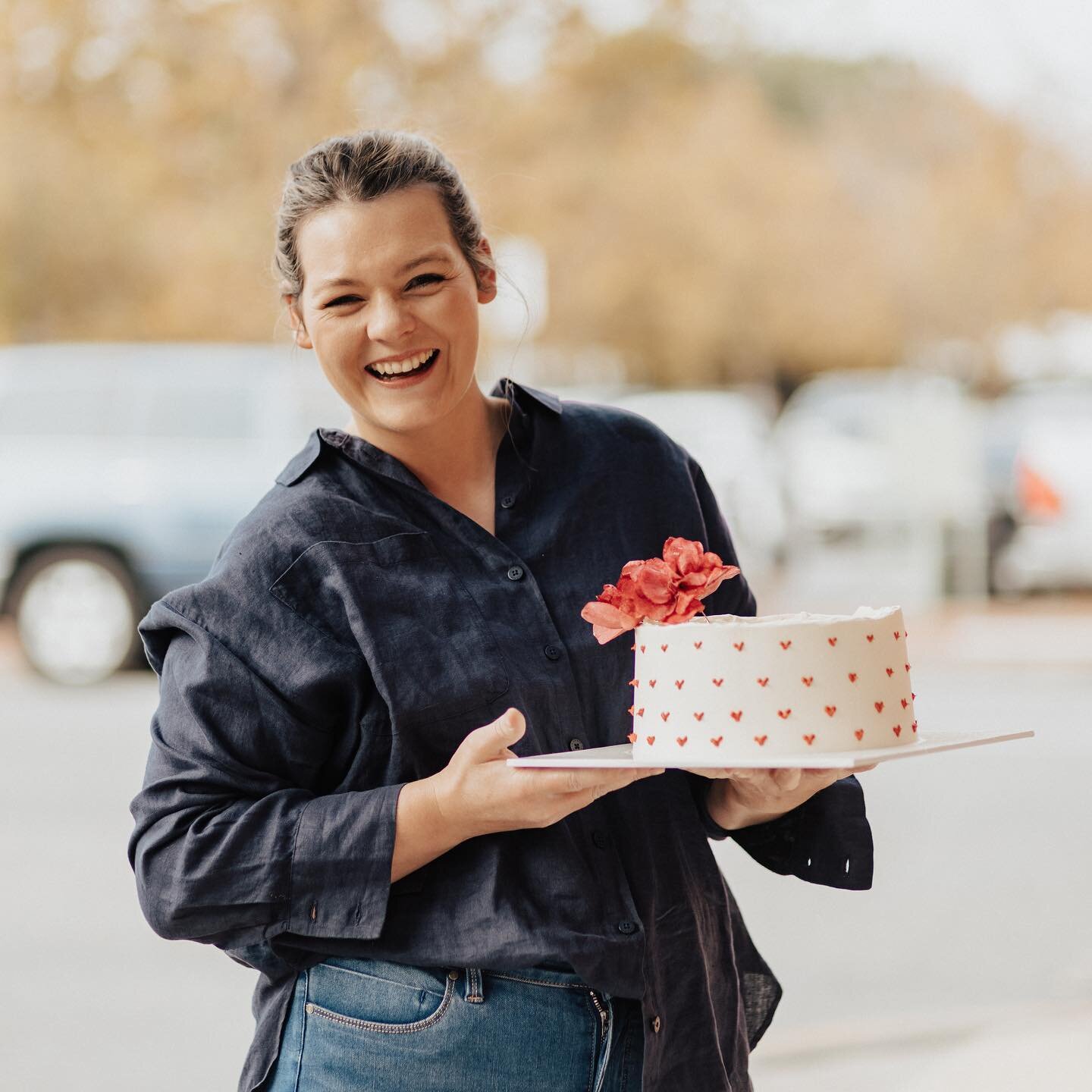 Announcement 📣🙌🏻 🍰🧁 

Who&rsquo;s free this Saturday?&hellip; I&rsquo;m so excited to share that you will now find me at the Barossa Farmers Market every Saturday starting this week the 22nd of July! 🫶🏻 

It&rsquo;s like a bake sale but every 