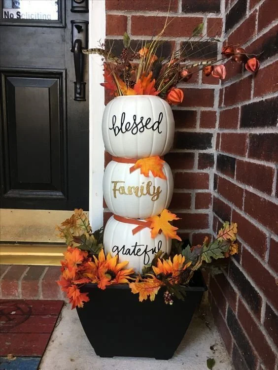 Fall Thanksgiving Decor Front Porch.jpeg