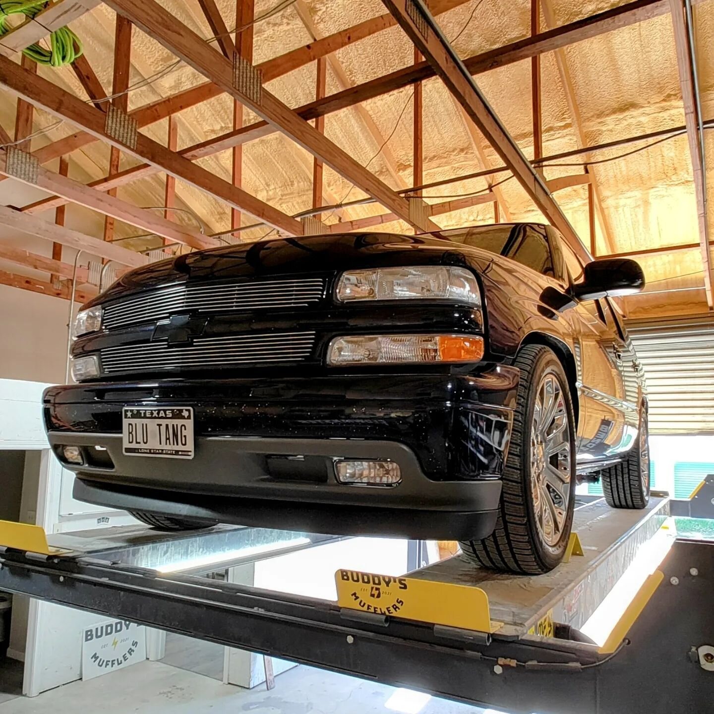 On the lift today we had a #chevrolet #chevy #tahoe with a nasty #btrcamshaft and a nice set of headers. We threw on a #blackwidowexhaust #widowmaker #neighborhater muffler and a hidden dump just after the rear axle. Sounds fantastic.
Who's next?
#bu