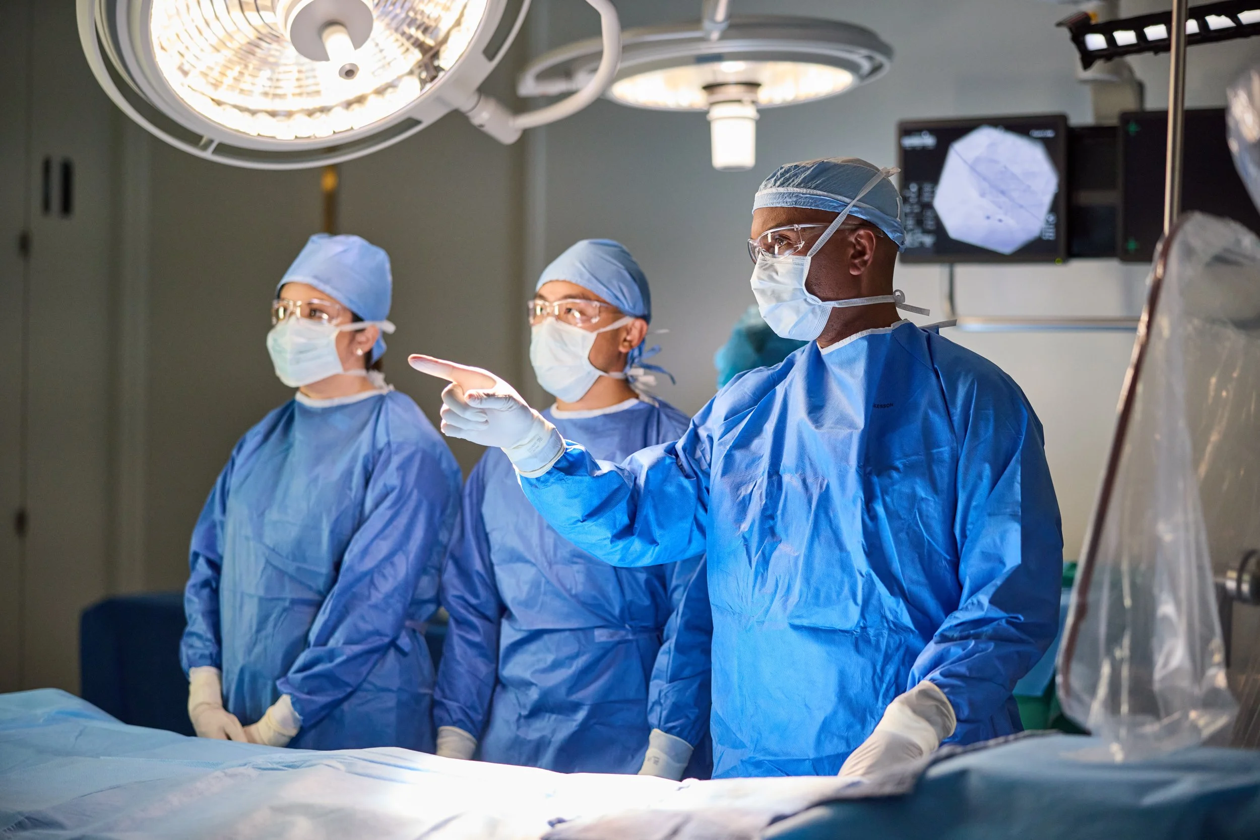 Dr-Batiste_Surgery_01.jpg