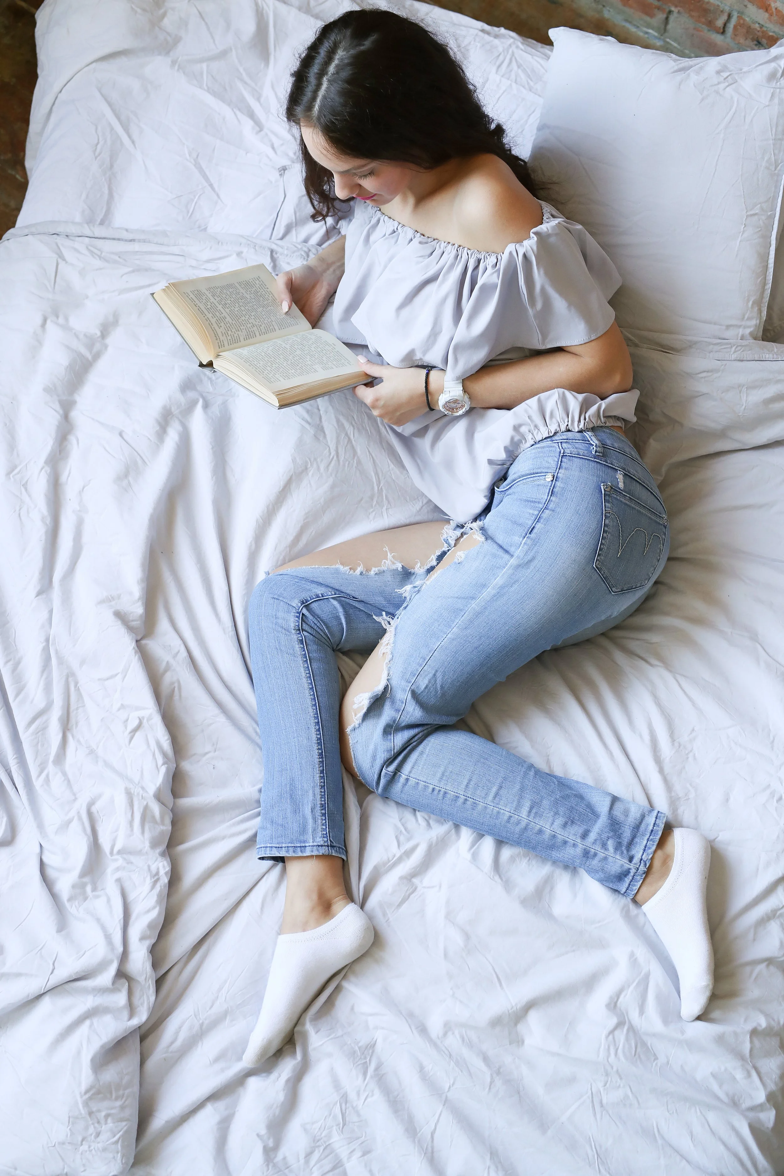 15 Books You Need to Add to Your Summer Reading List That Will Actually Make You Want To Read