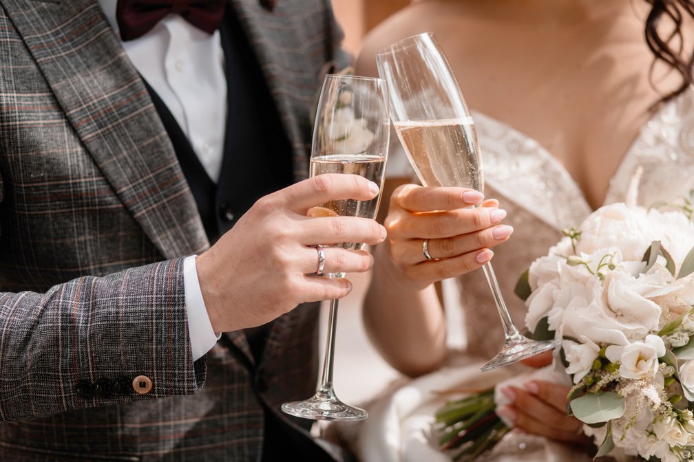 champagne-glasses-wedding-Small.jpg