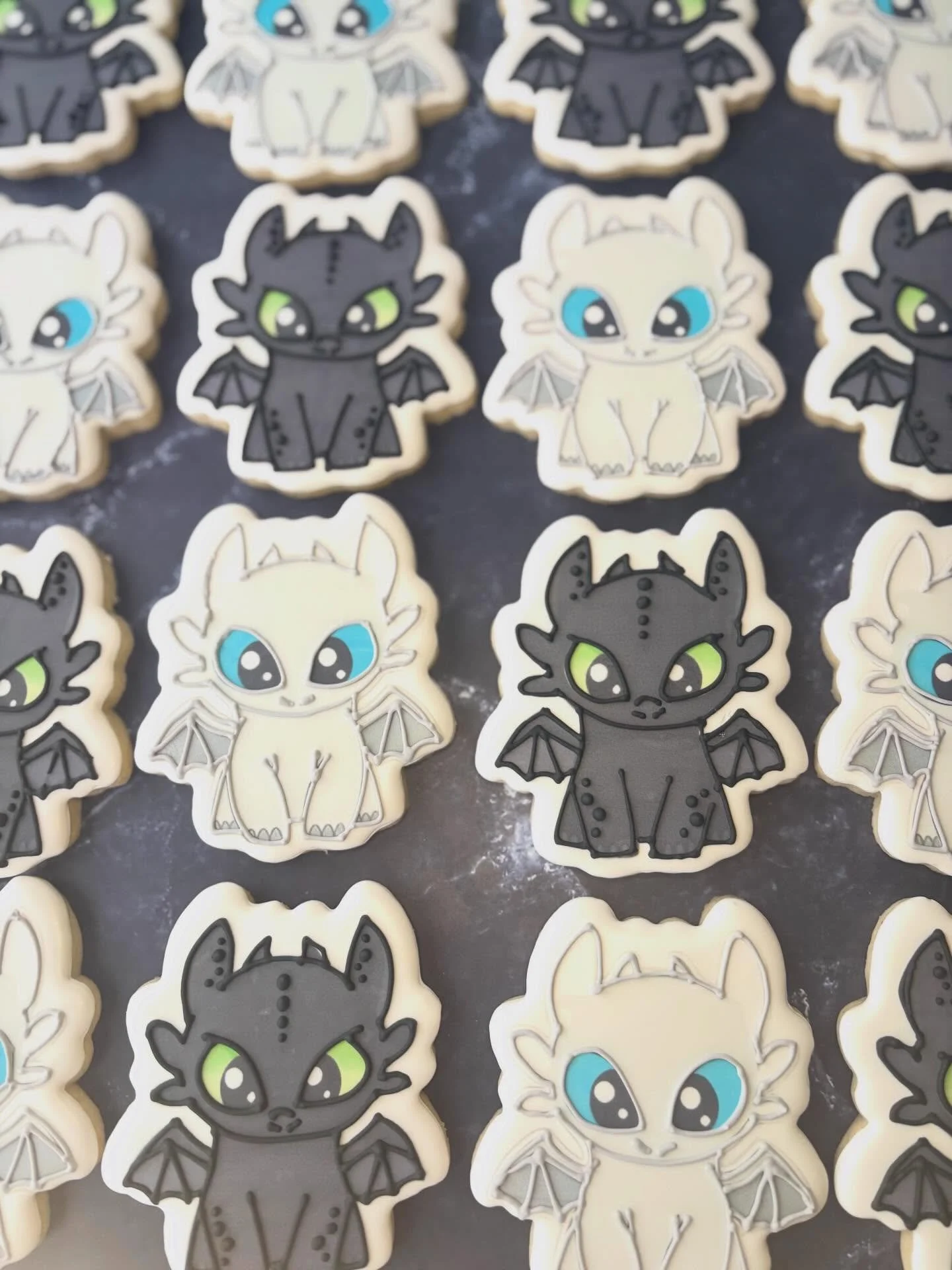 Just a little peek at what&rsquo;s come out of the kitchen lately 🍪✨
From decorated sugar cookies to fudgy bronuts and paint-your-own fun&hellip; there&rsquo;s something for everyone 💕

 -Custom cookies made to celebrate life&rsquo;s sweetest momen