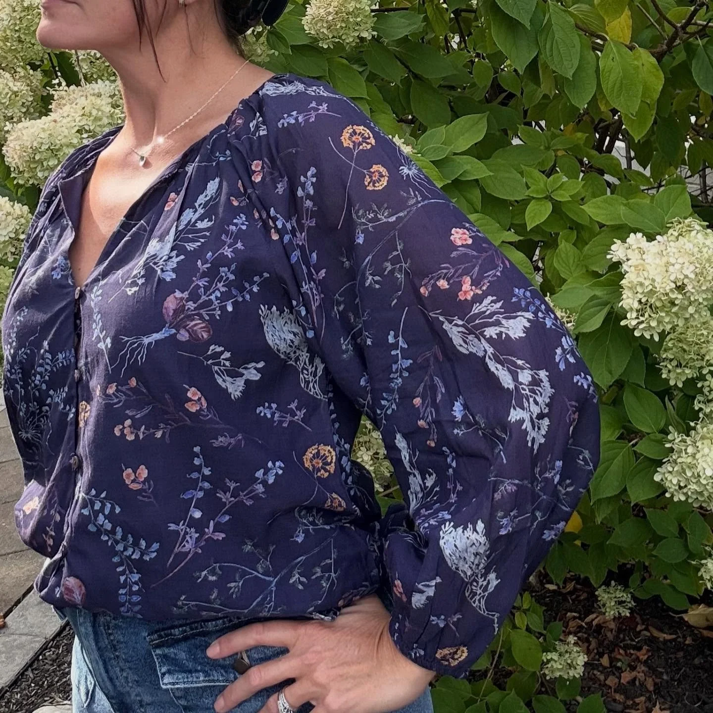 Fall Florals for Transition Season. This beaut is in the shop now. So is the necklace. Open today 11-5. 

Last pic for reality check. I can&rsquo;t see. 👓
.
.
.
.
#troyny #enjoytroy #upstateny #sustainablefashion #slowfashion #ethicalfashion #ecofas