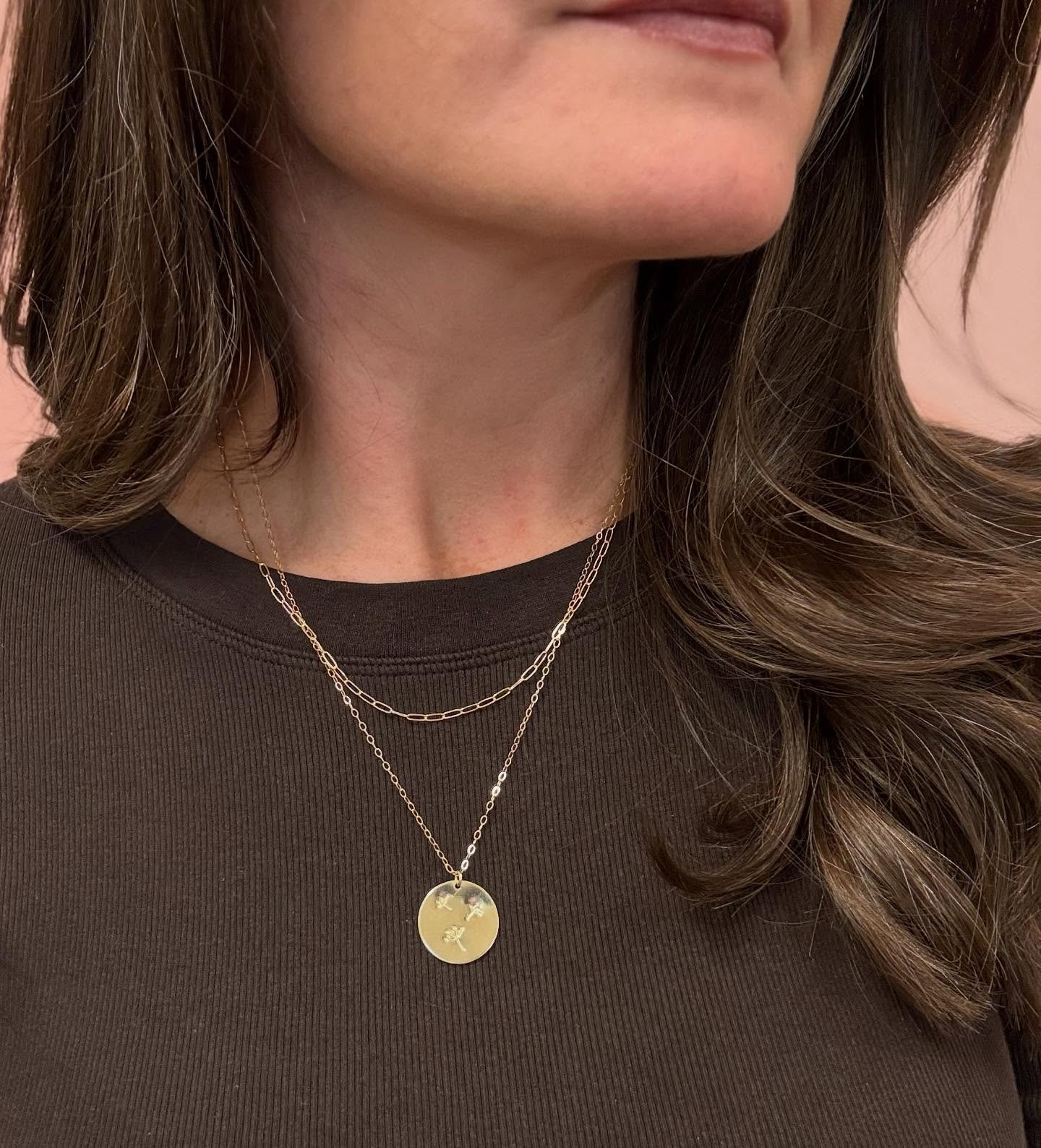 To layer or not to layer? Guess that depends on your tolerance for tangled necklaces. I do not have the tolerance but I LOVE the look. 

Either way, I have some really lovely pieces by @derive_jewelry that are now on the site and in the shop. All 14k
