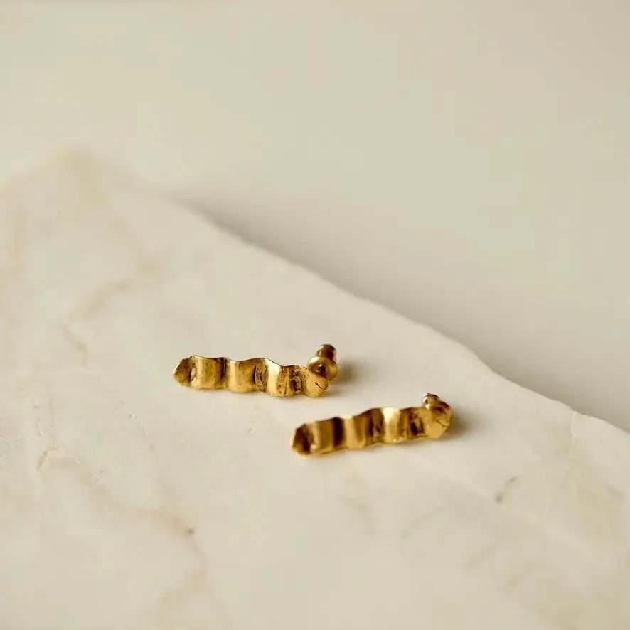 wave stud 2.jpg
