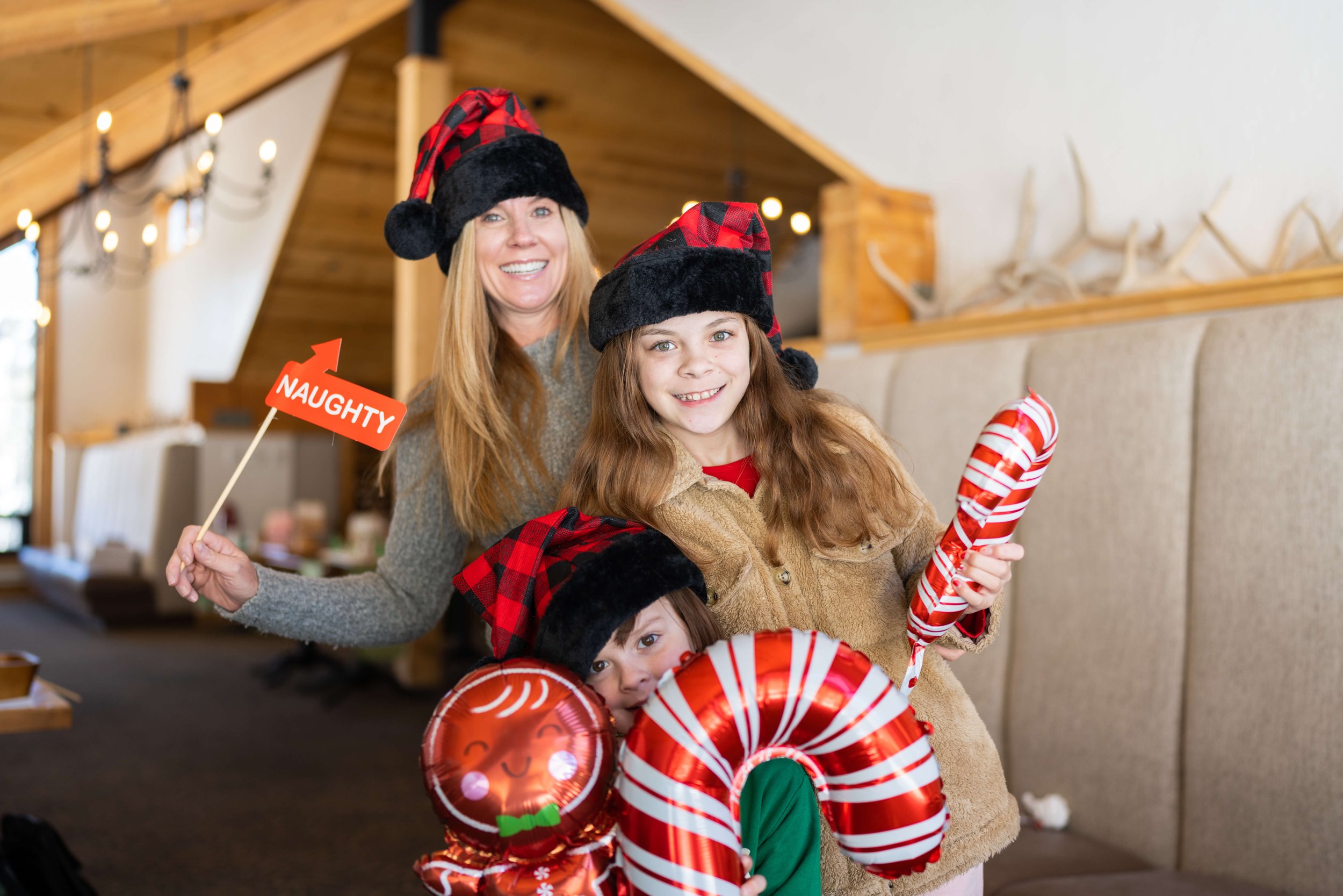 Black_Diamond_Lodge_Gingerbread_House_Competition_2022-160.jpg