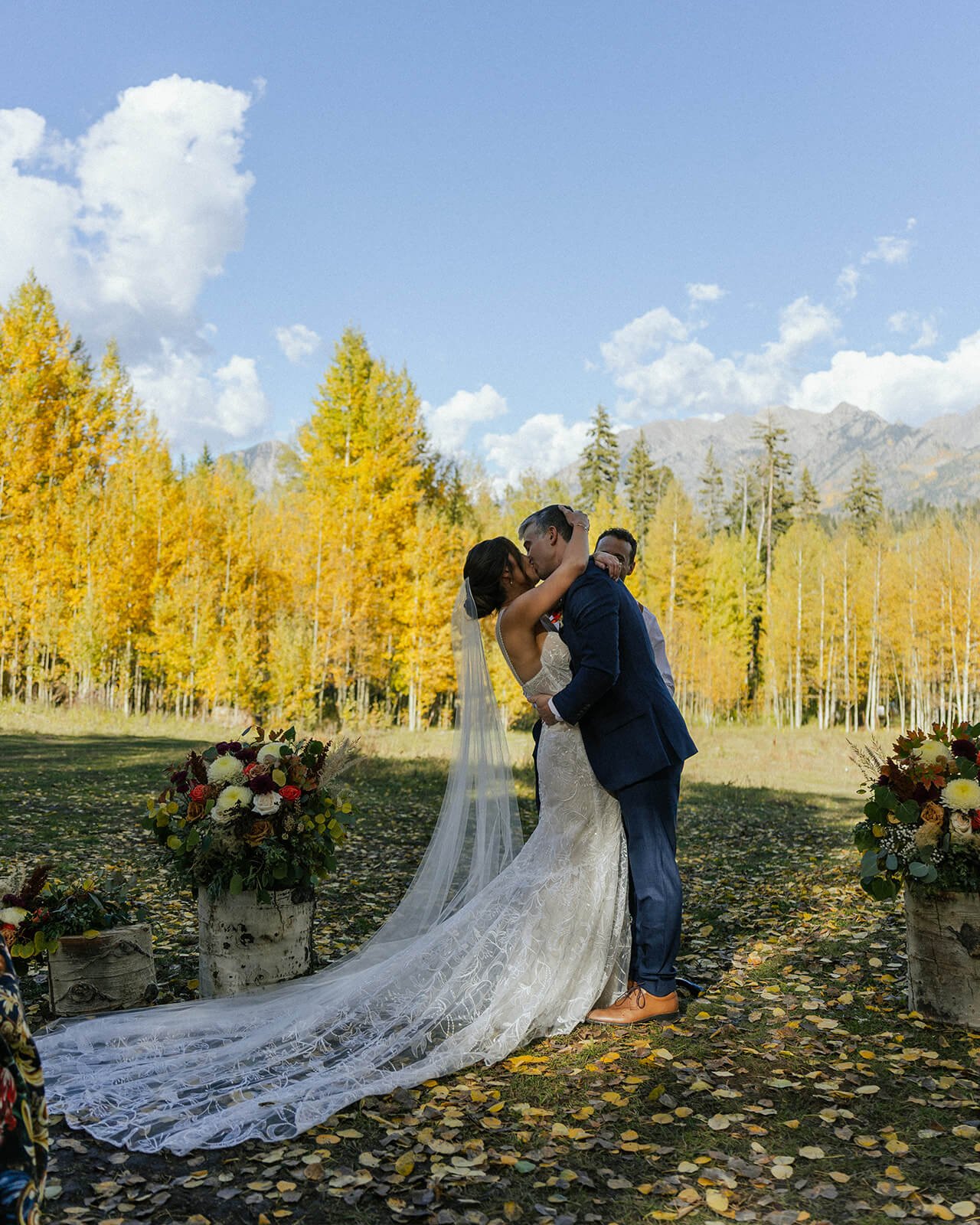 Jamie-McClain-BDL-Wedding-SneakPeeks-1125.jpg