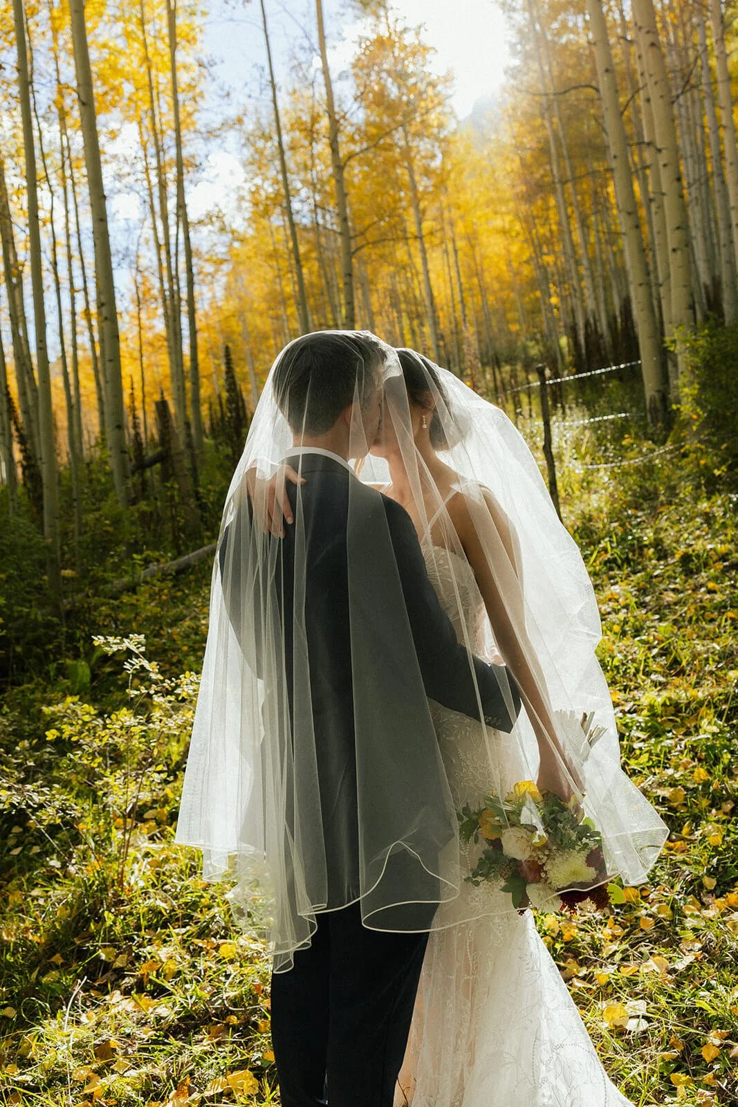 Jamie-McClain-BDL-Wedding-SneakPeeks-1480.jpg