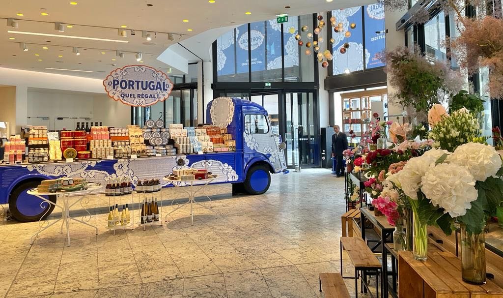 Australian Artist in France - Bon Marche Artistic Food Display