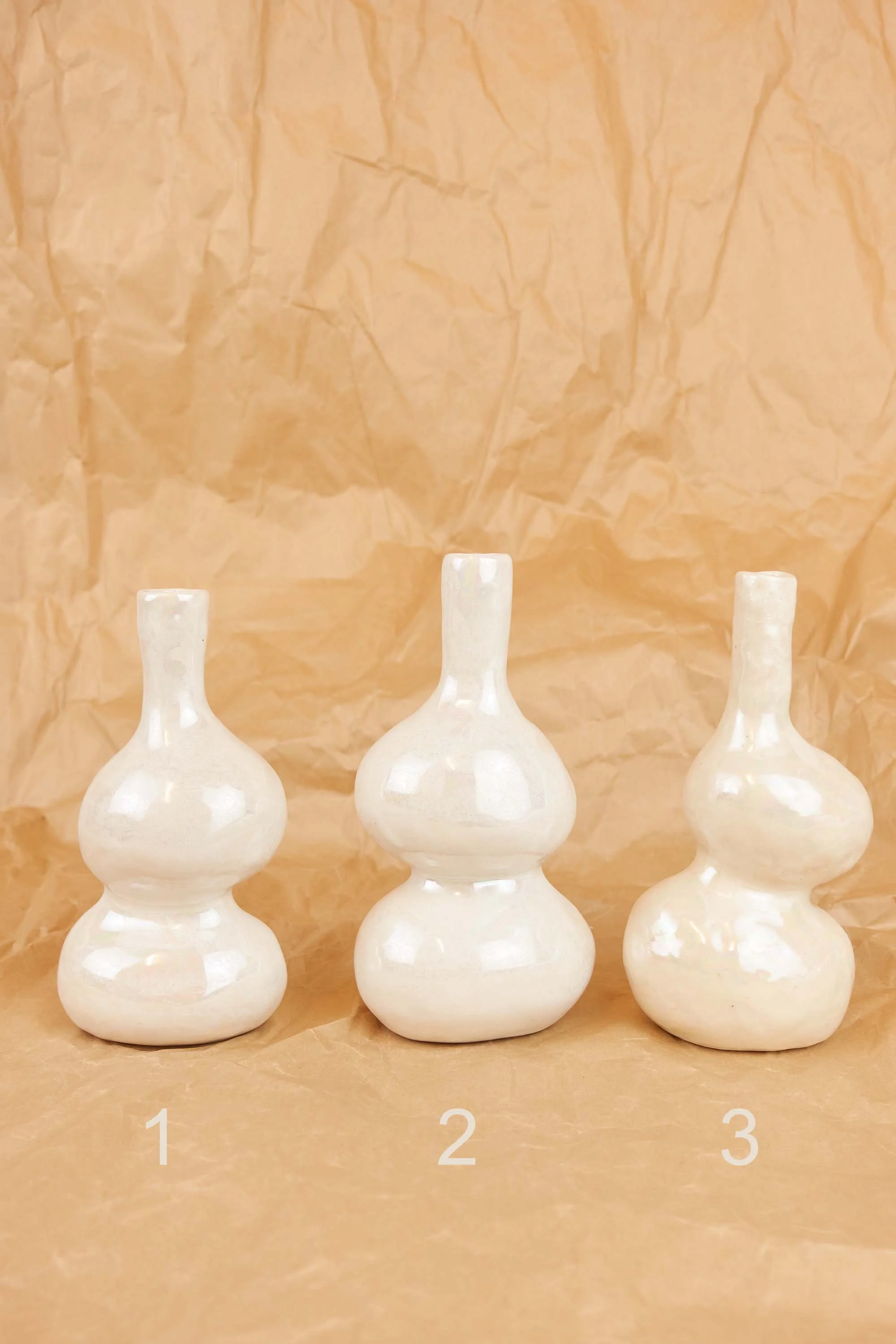 ELOISE WHITE small pearl vase 557.jpg