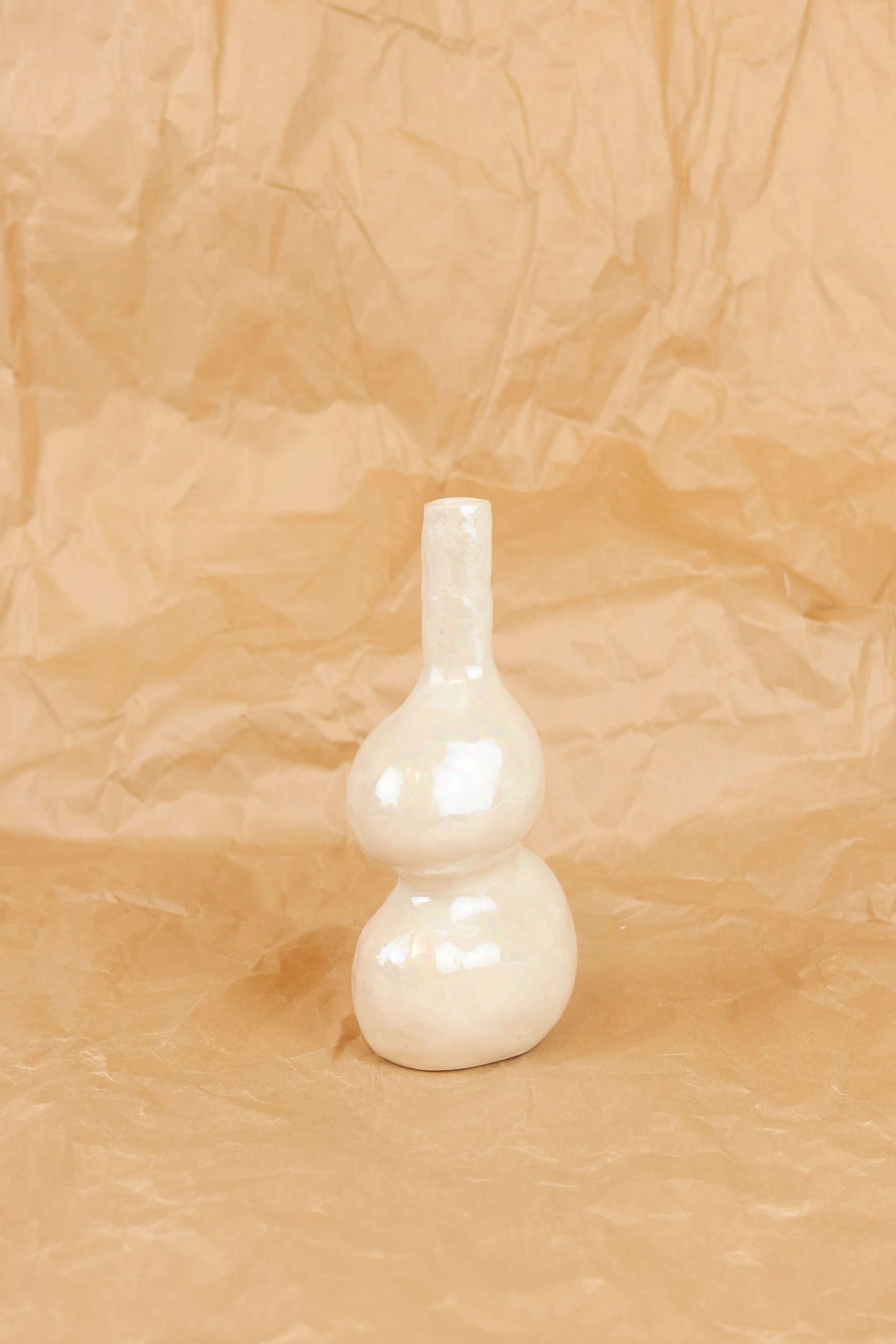 ELOISE WHITE small pearl vase 560.jpg