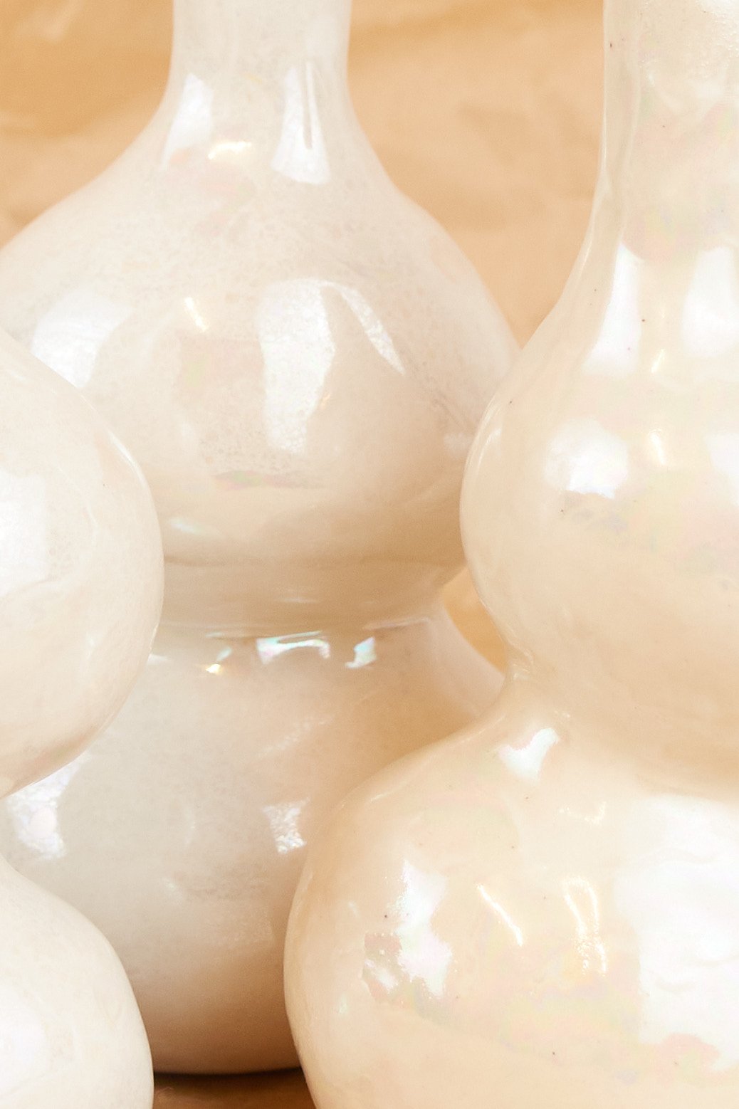 ELOISE WHITE small pearl vase 565.jpg