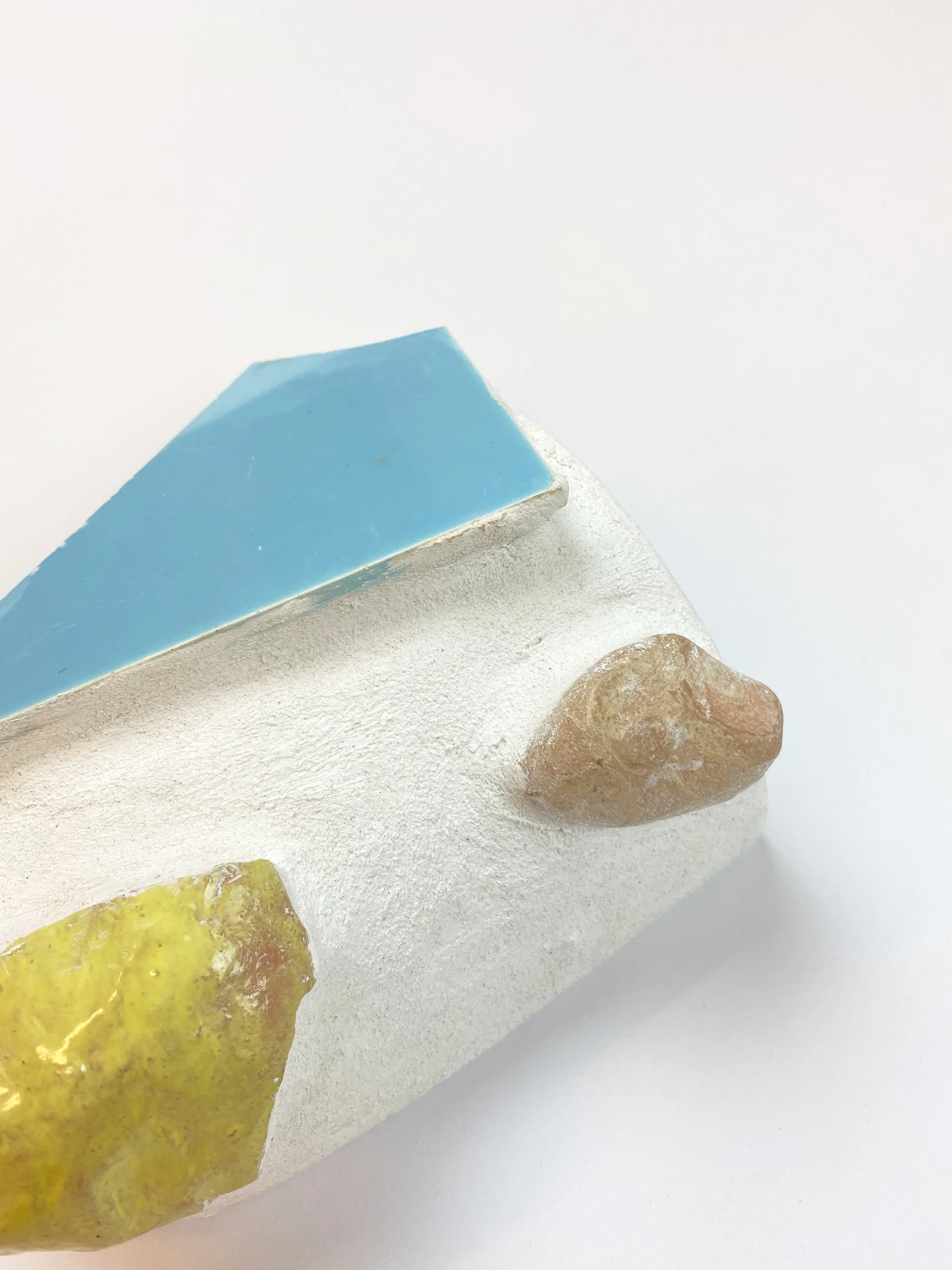 MINERAL TUFTS wall hanging mosaic pot 665.jpg