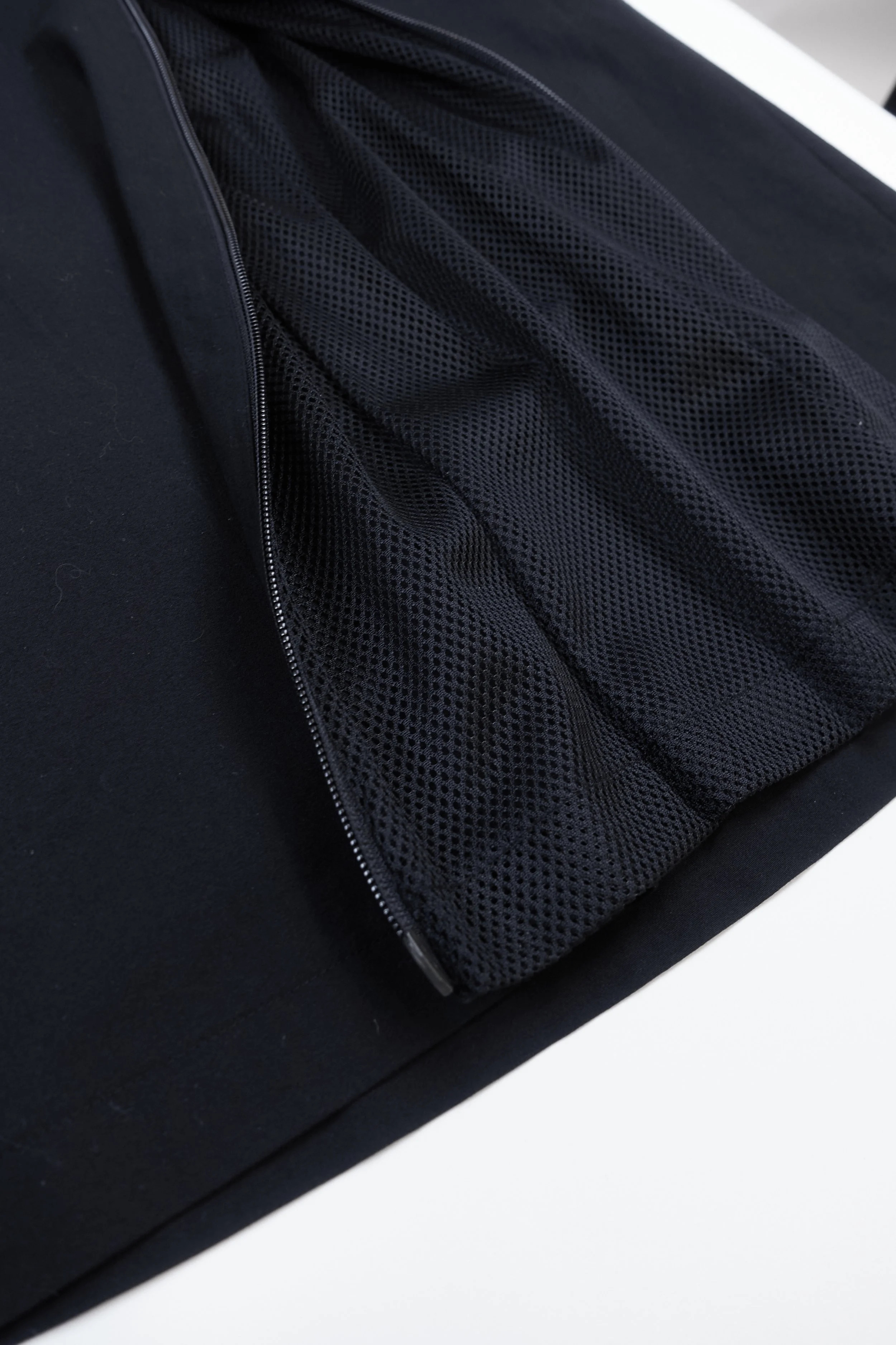 ISSEY MIYAKE zip mesh reveal long skirt (black) ￼￼704 220429.jpg