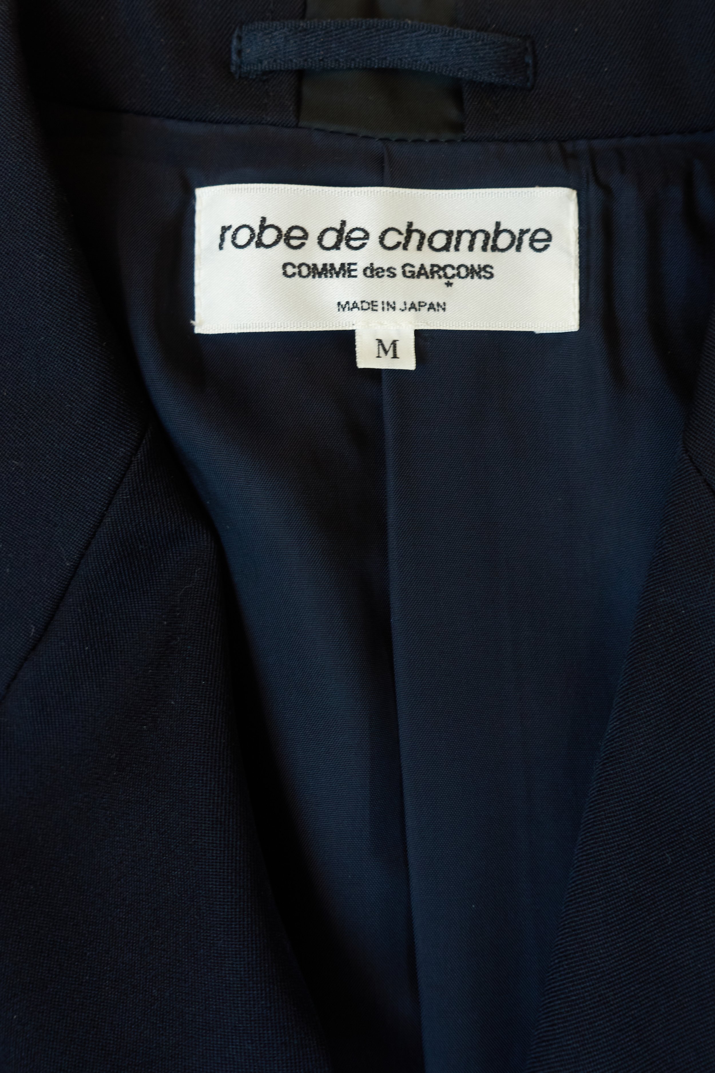 RDC CDG navy 3B blazer with exposed lining deconstruction 797 220503.jpg