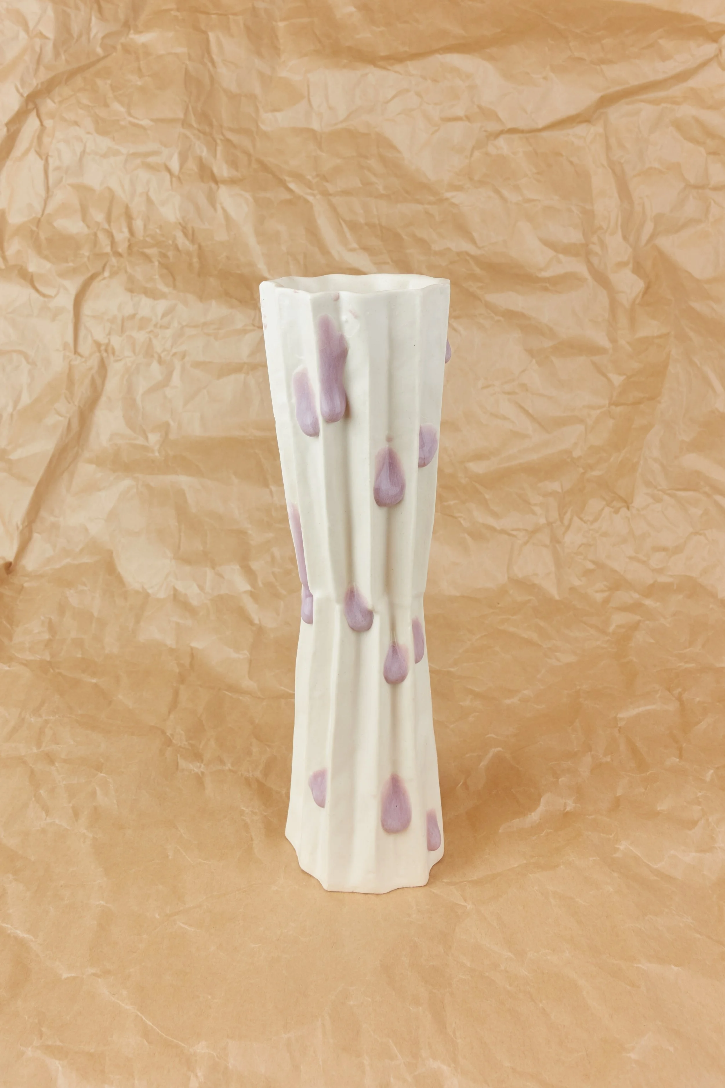 Kirsten perry pleated vase with pink drips 951 220527.jpg