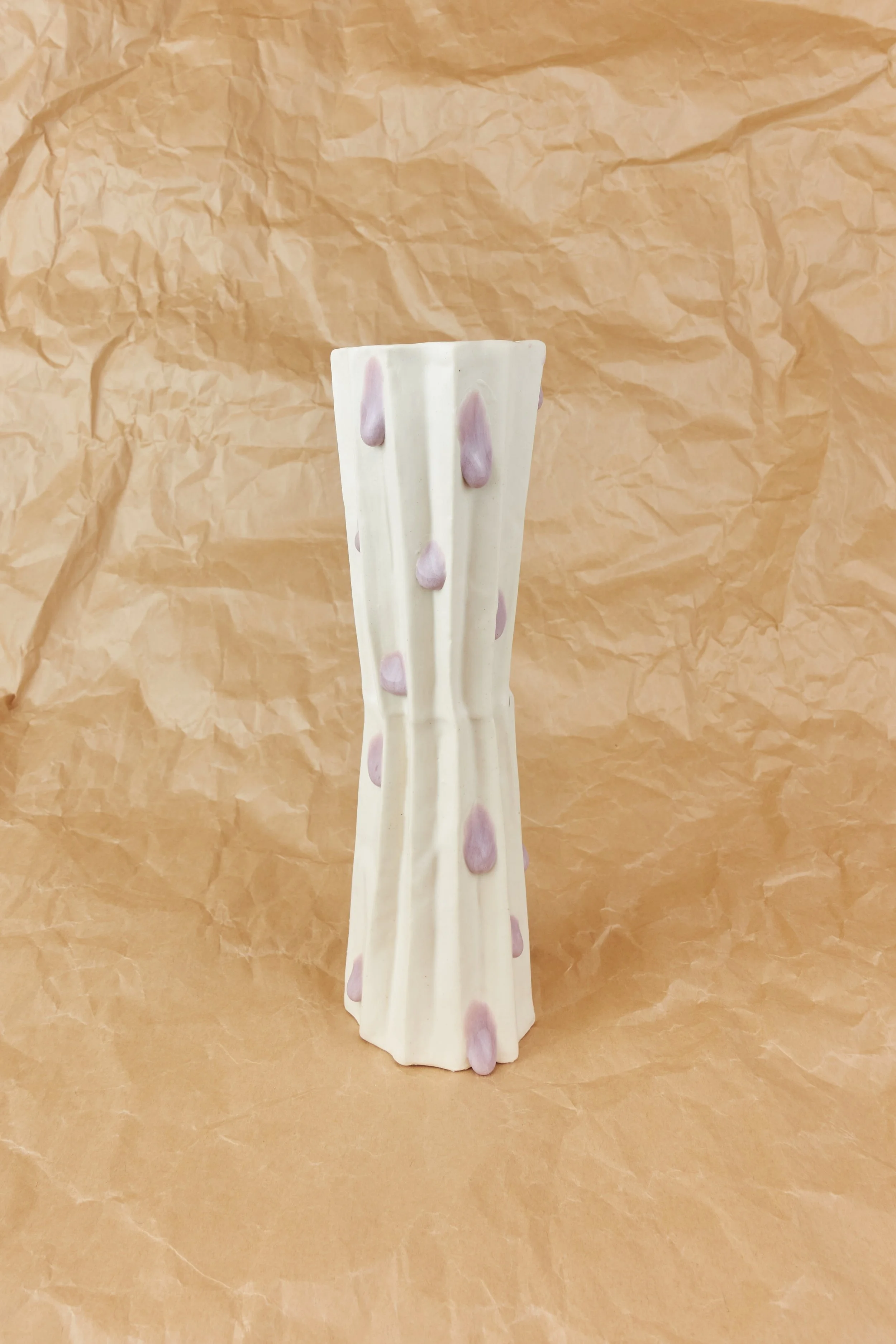 Kirsten perry pleated vase with pink drips 954 220527.jpg