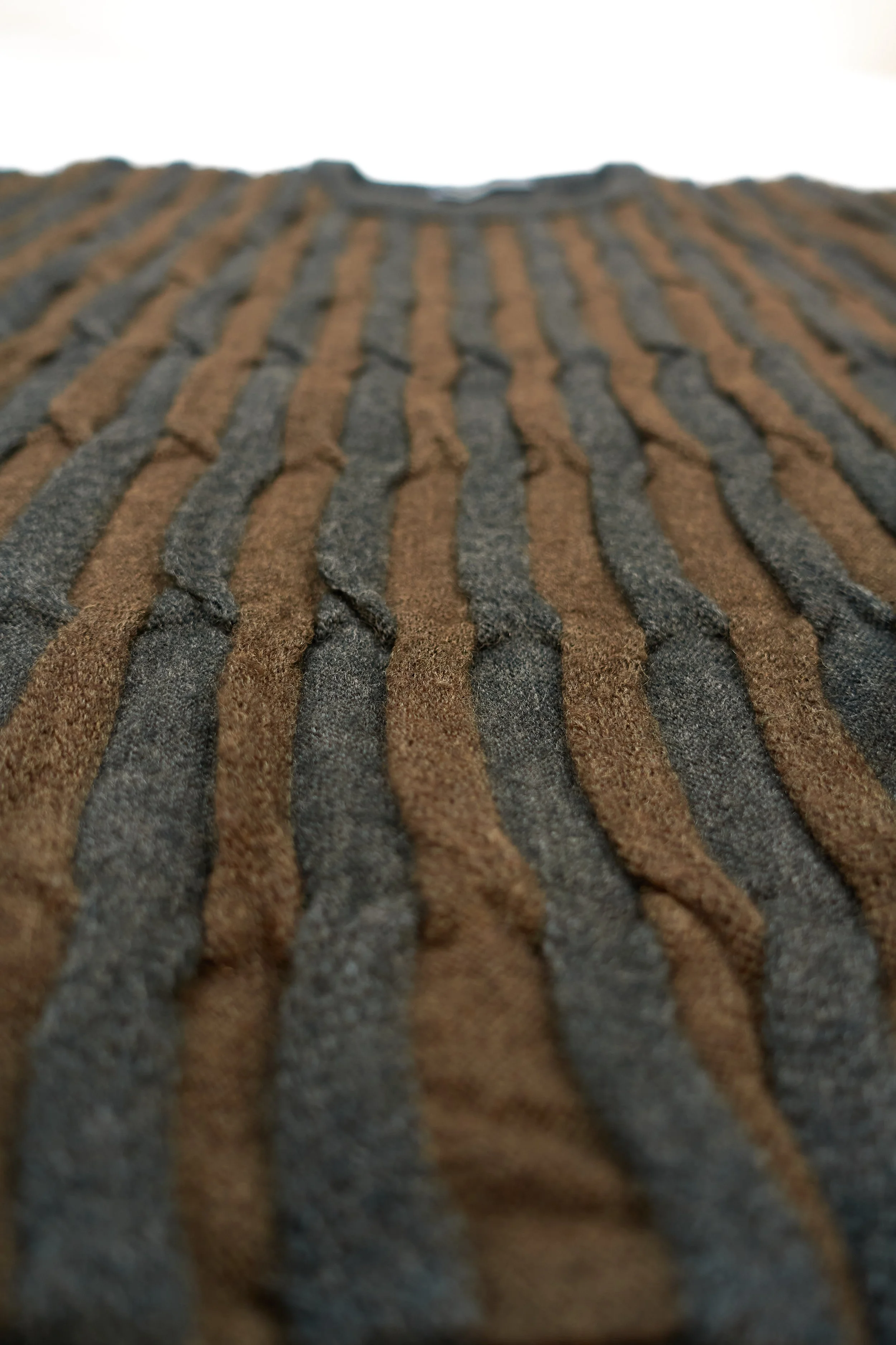 ISSEY MIYAKE MEN 1980s wide silhoutte jumper 498 DSC09184225.jpg