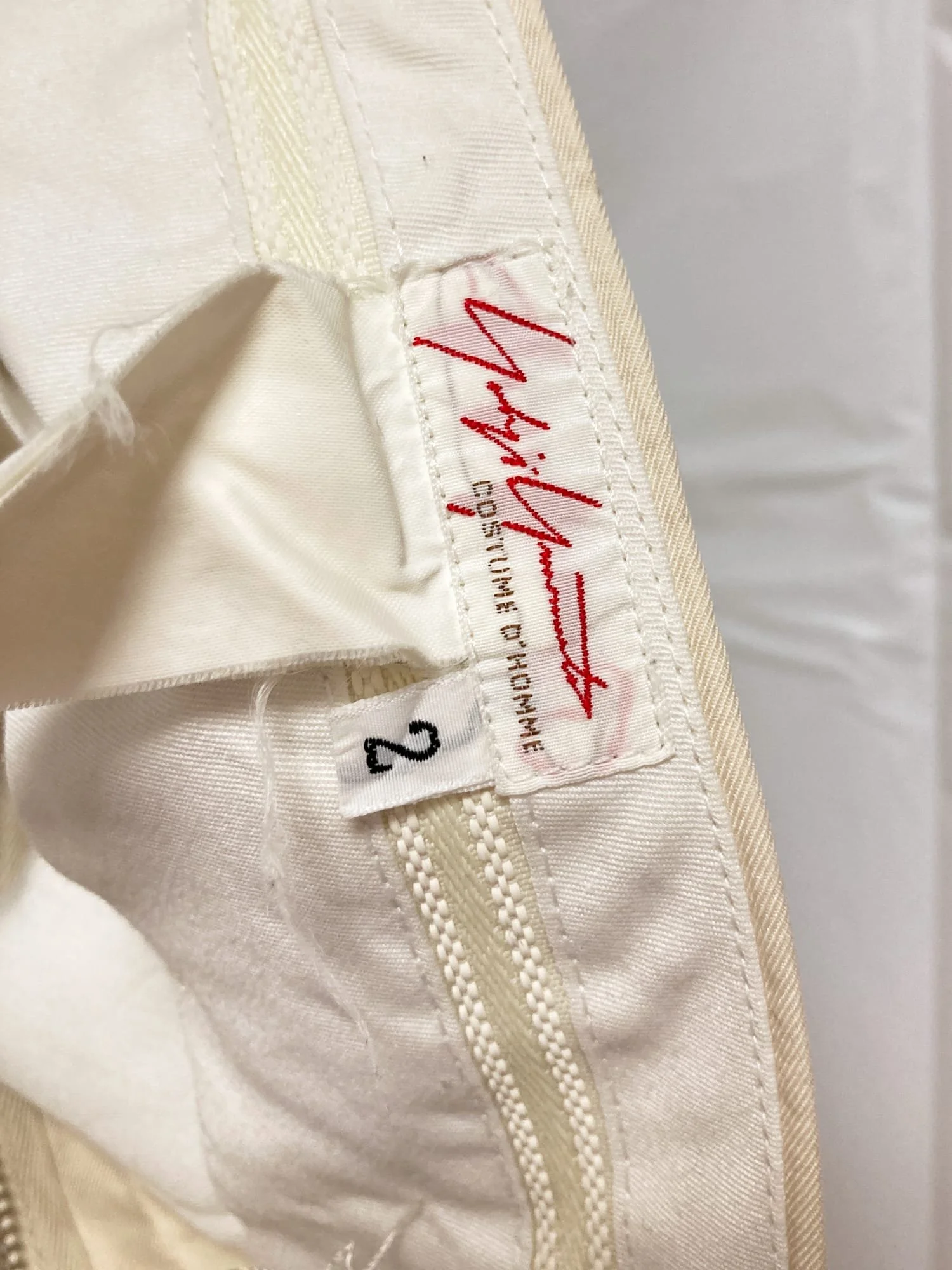 JVH_Yohji Yamamoto Costume D'Homme beige cotton pleated trousers_06.jpg