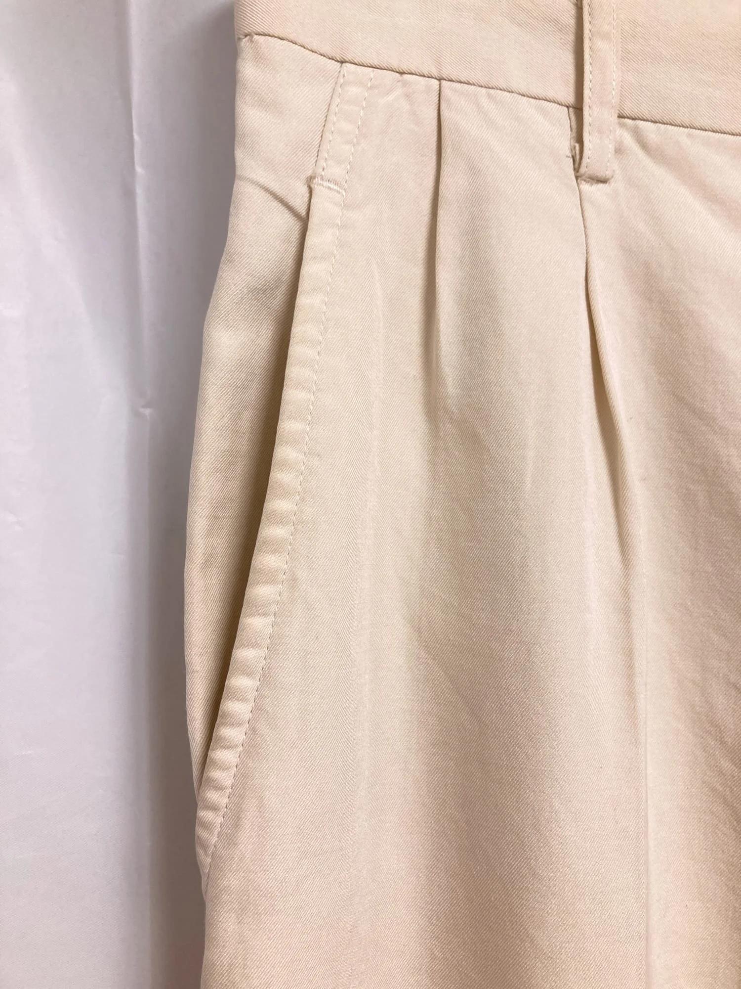 JVH_Yohji Yamamoto Costume D'Homme beige cotton pleated trousers_03.jpg