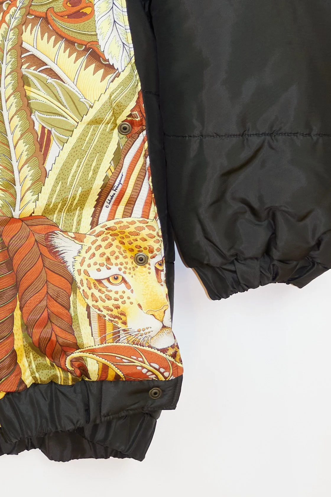 Slavatore Ferragamo wide silhouette puffer with Ferragamo lining0030-891.jpg