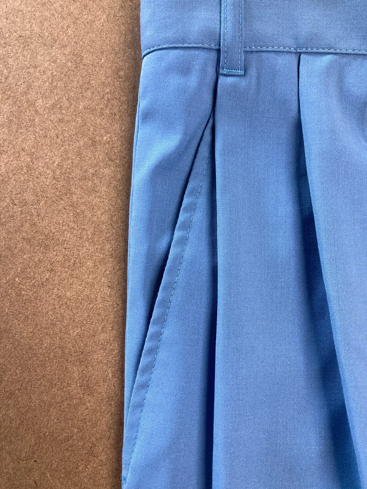 FS2155_Byblos 1990s blue wool pleated trousers_06.jpg