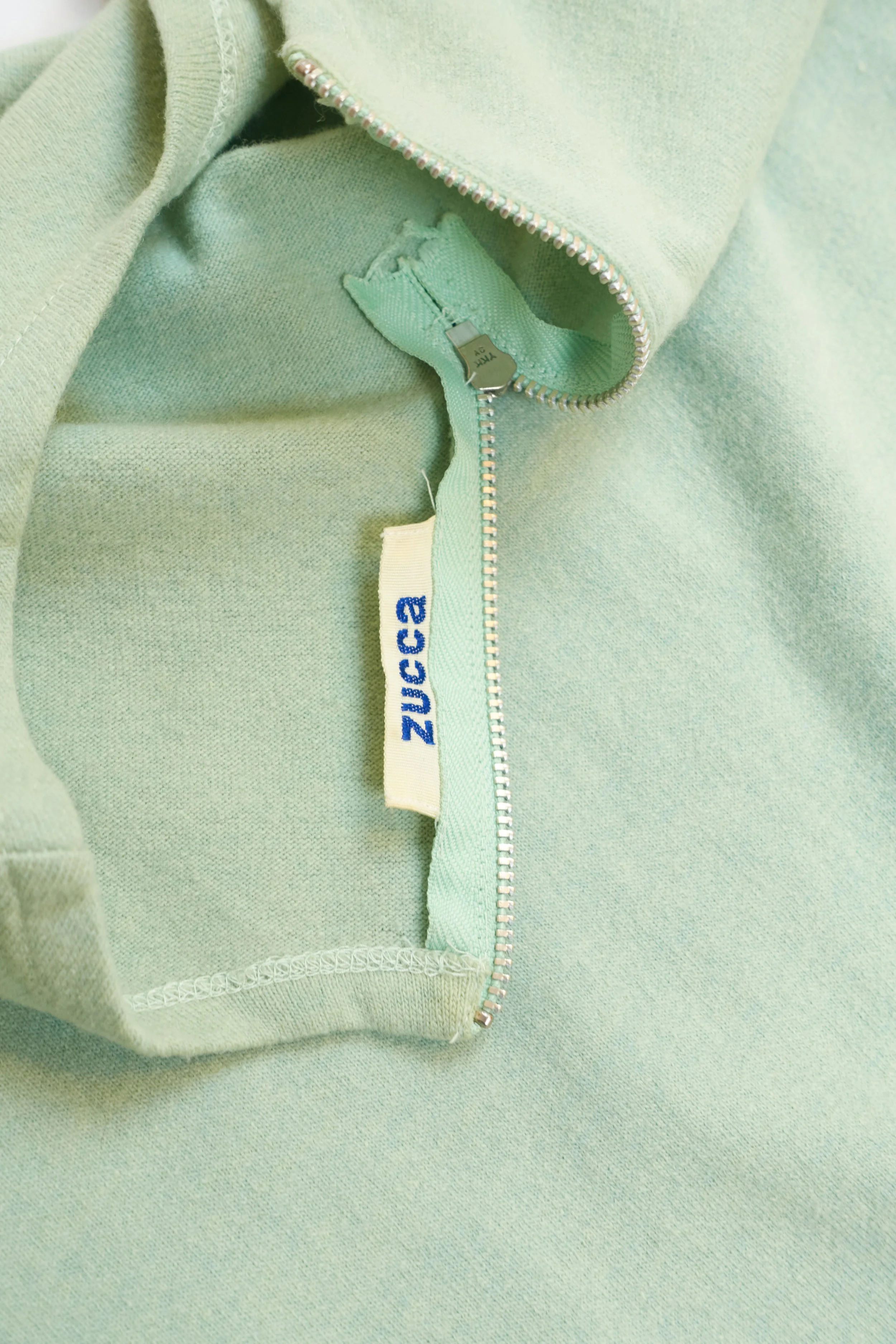 zucca rear zip gusset sleeve t-shirt  220901.jpg