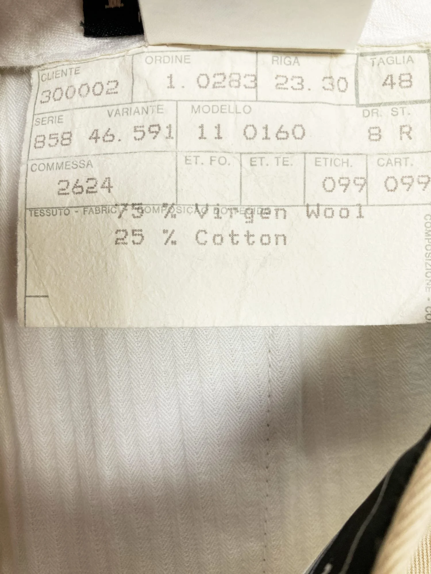 FS2171_Gianfranco Ferre beige wool blend pleated trousers_09.jpg