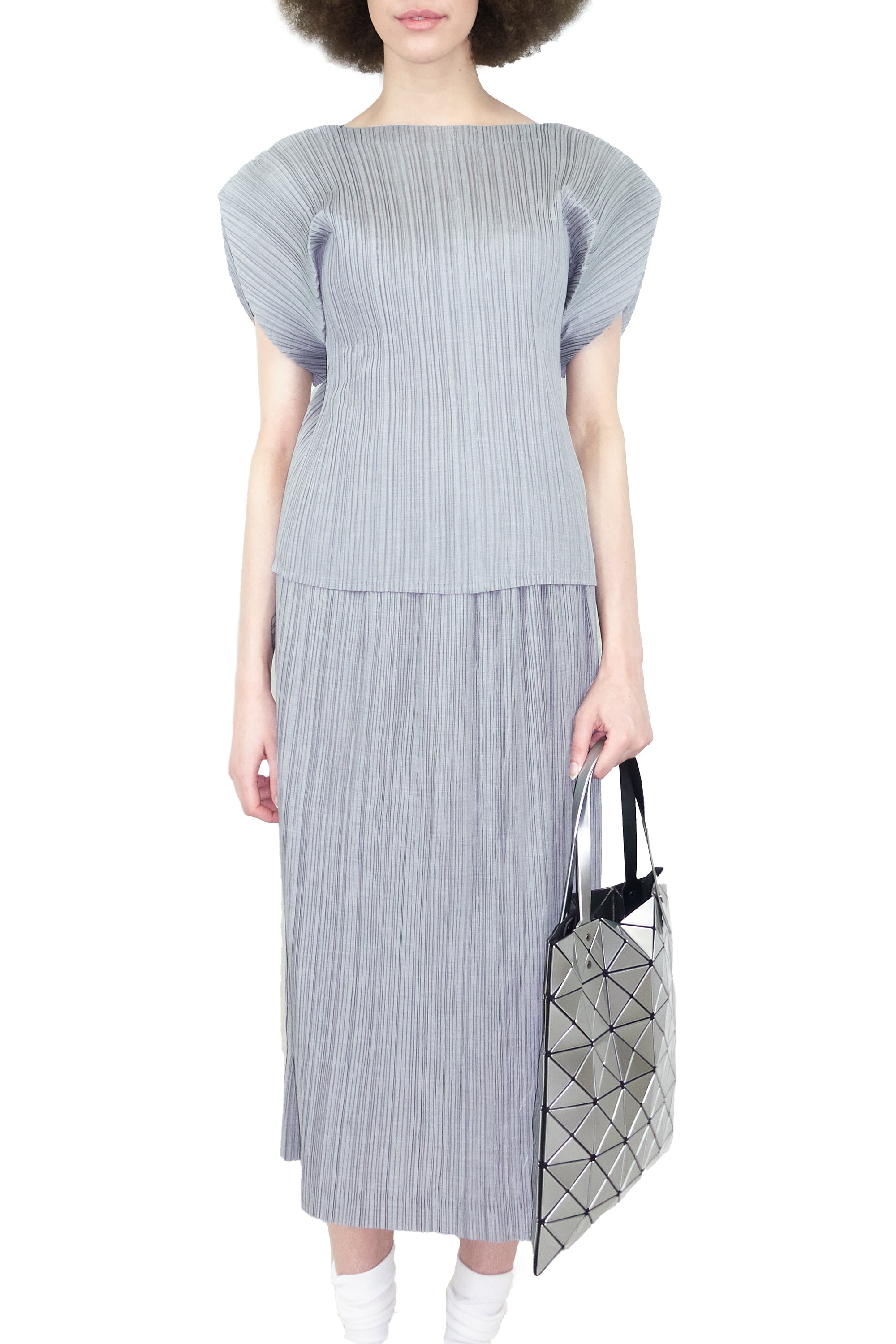 ISSEY MIYAKE pleated two peice silver set 0490 221003.jpg