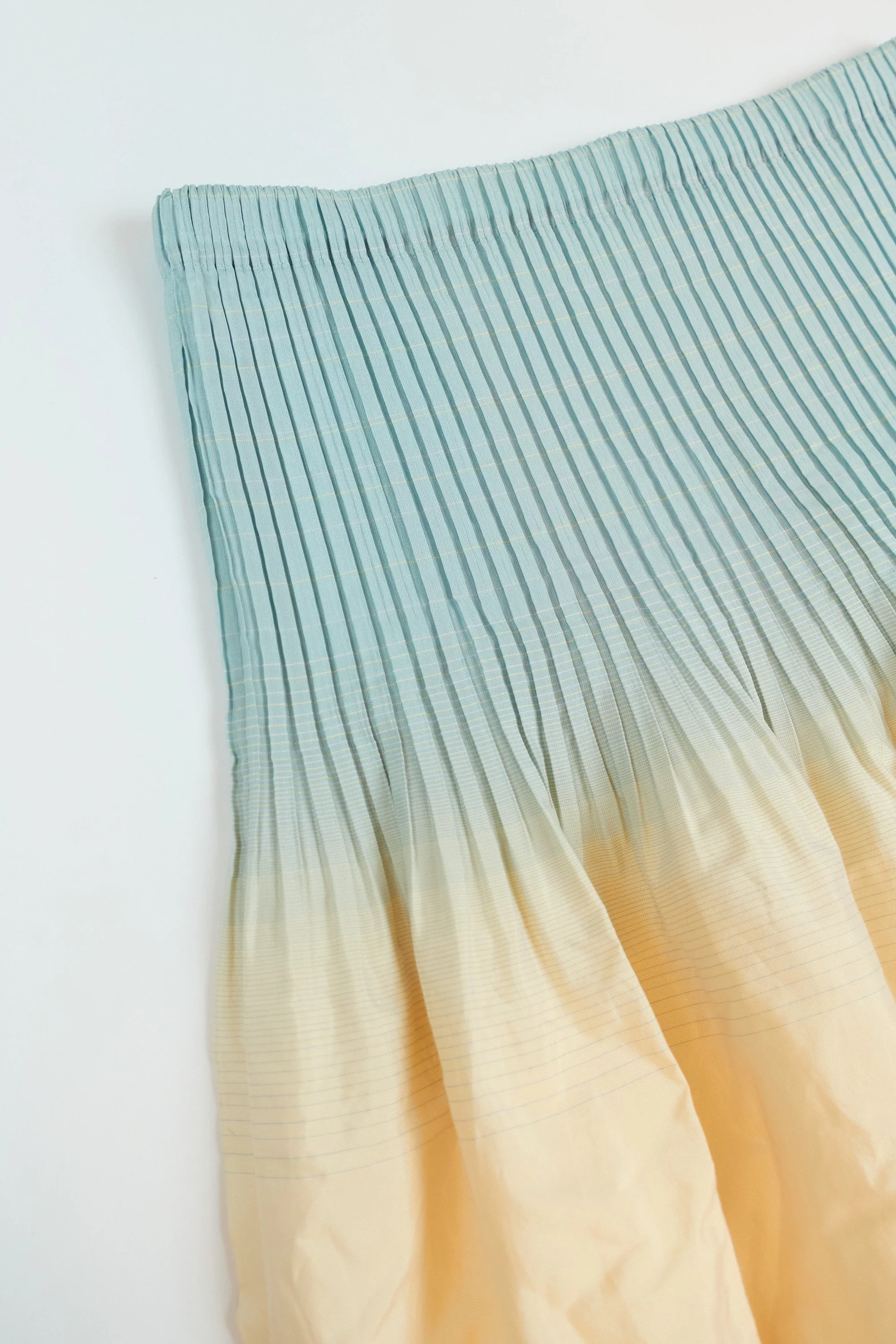 221118 Issey Miyake a-poc inside pleat waist two tone floral skirt 0966.jpg