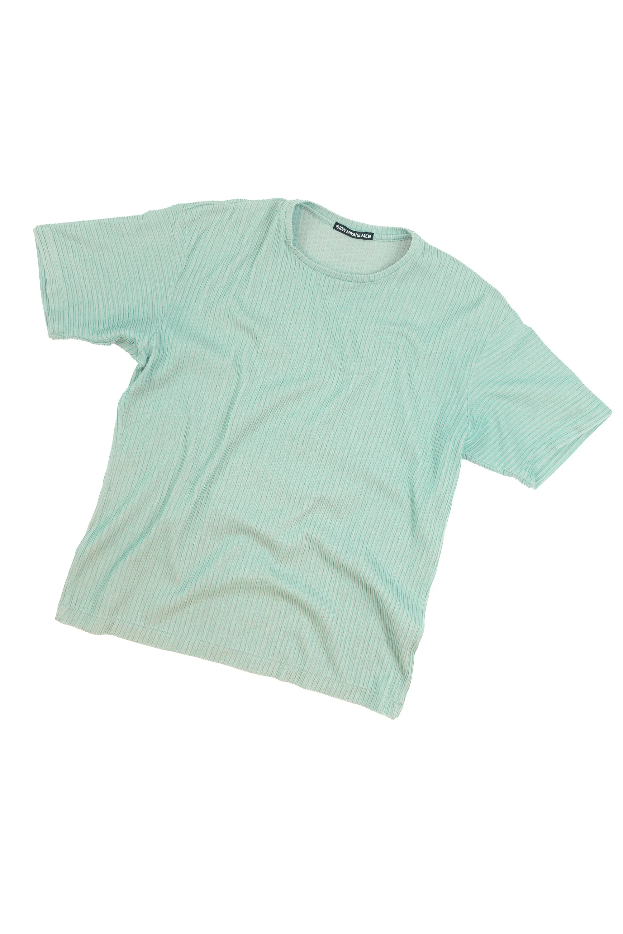 221125 ISSEY MIYAKE MEN vertical 3d stripe t shirt 1376.jpg