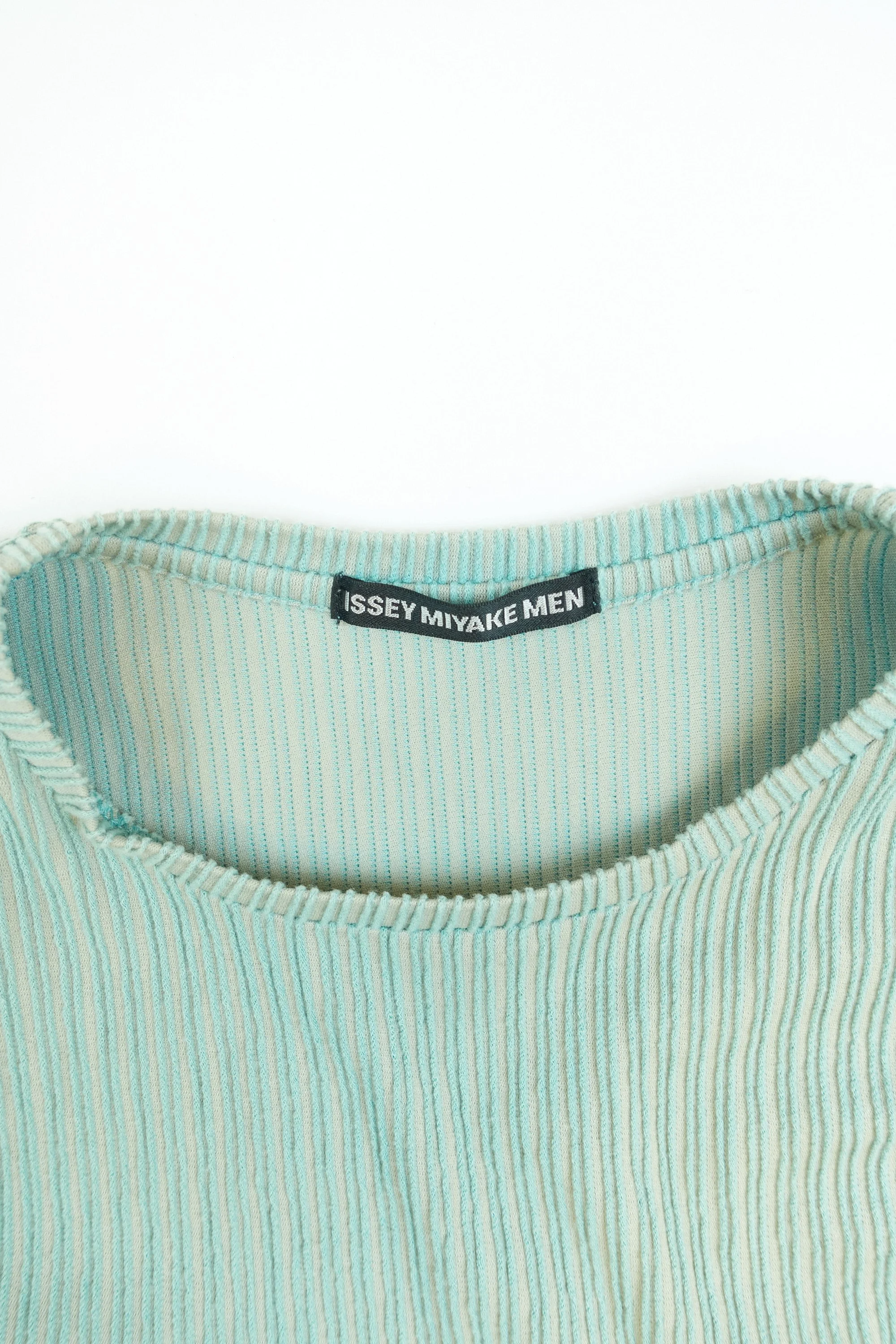 221124 ISSEY MIYAKE MEN vertical stripe t-shirt 1256.jpg