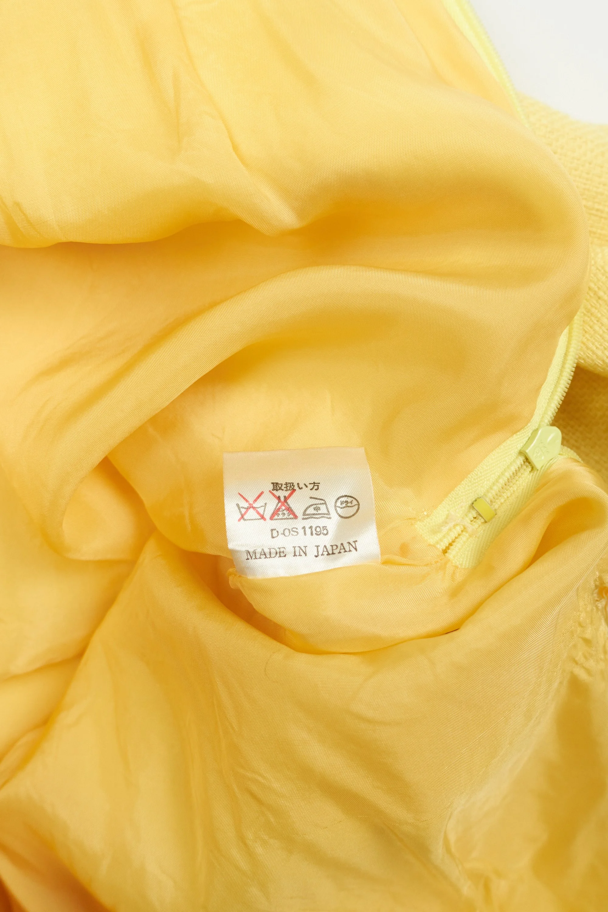 230302 KENZO short shorts yellow 1626.jpg