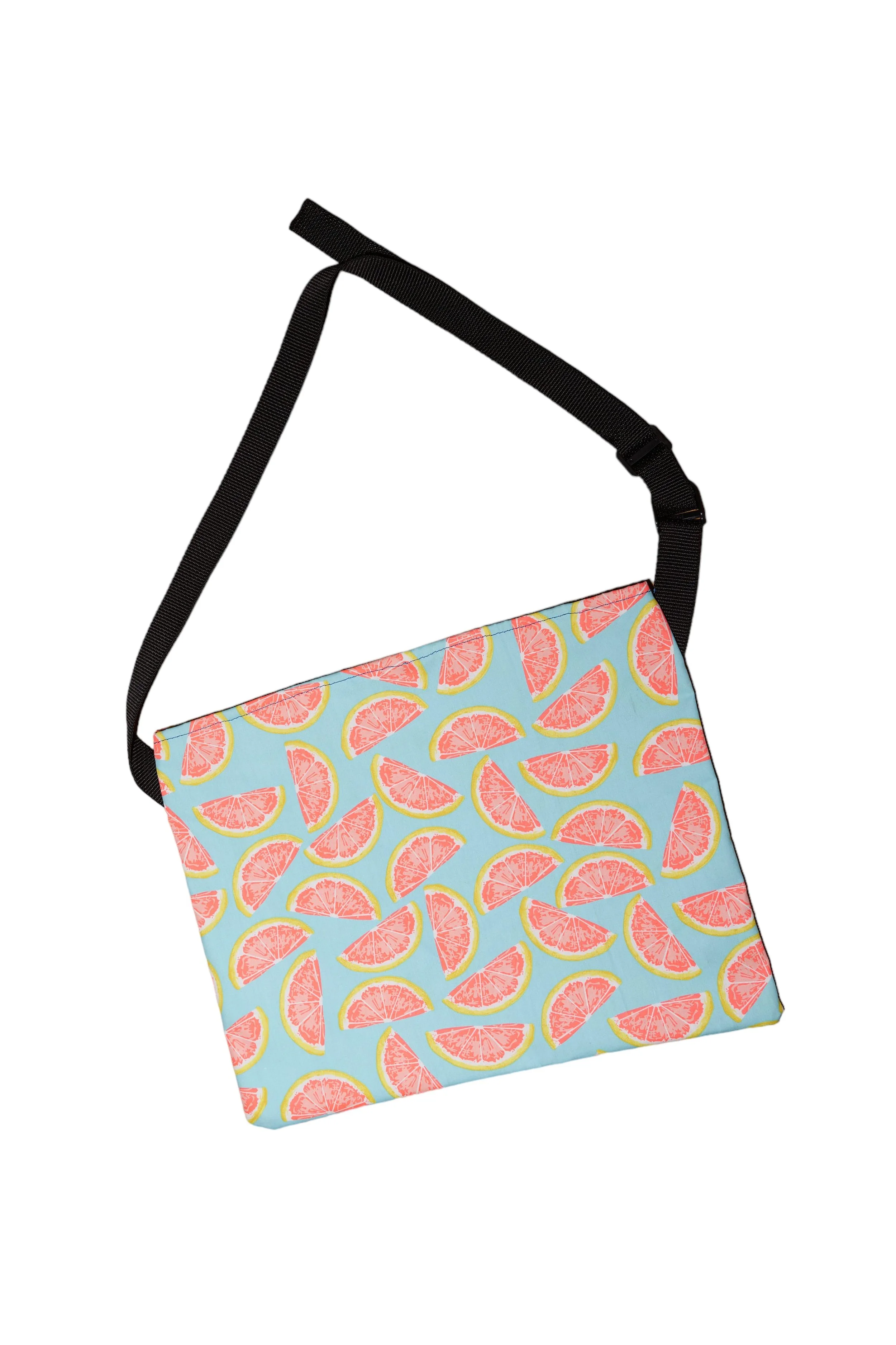 AFS_make friends with salad cycling satchel_02.jpg