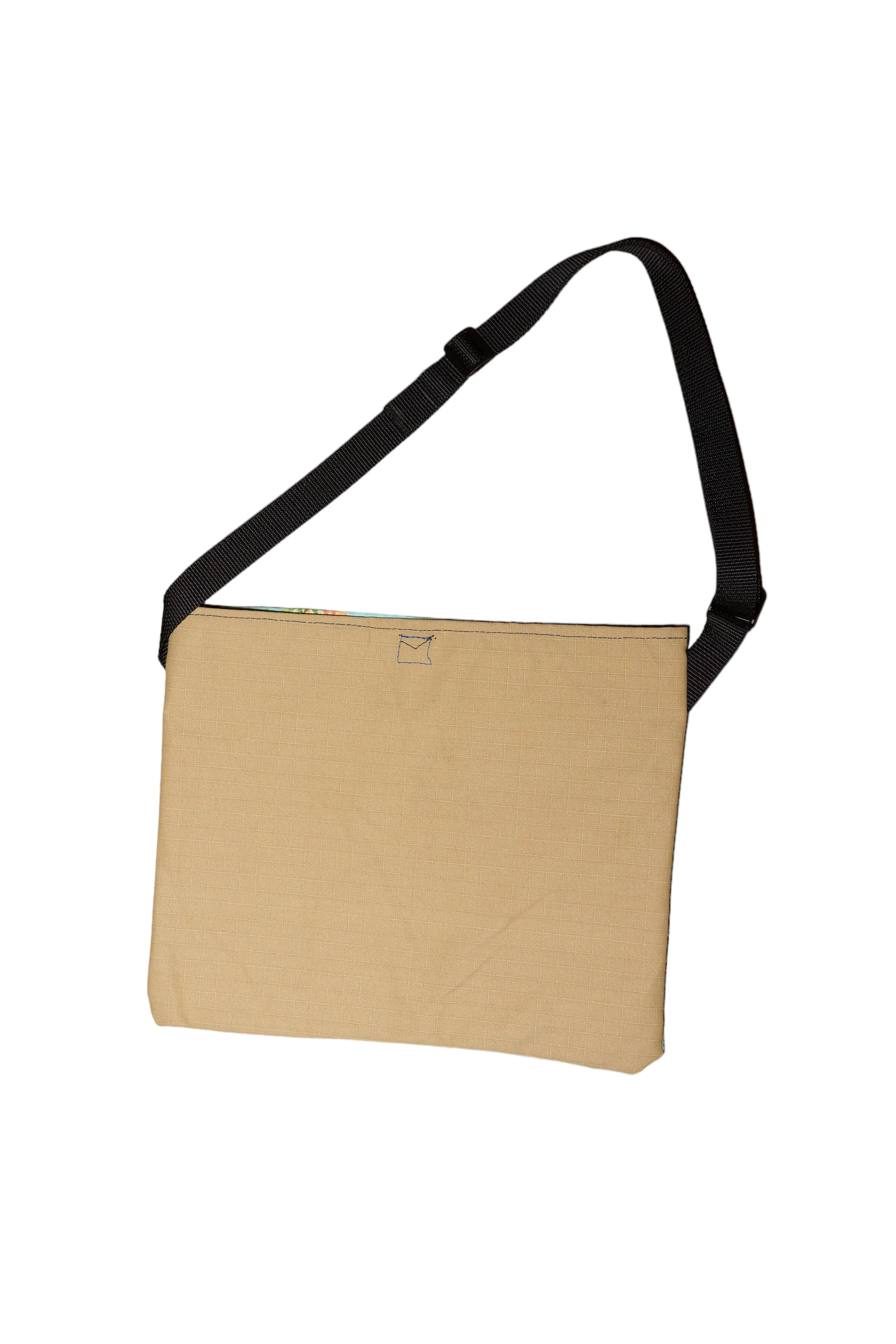 AFS_make friends with salad cycling satchel_17.jpg